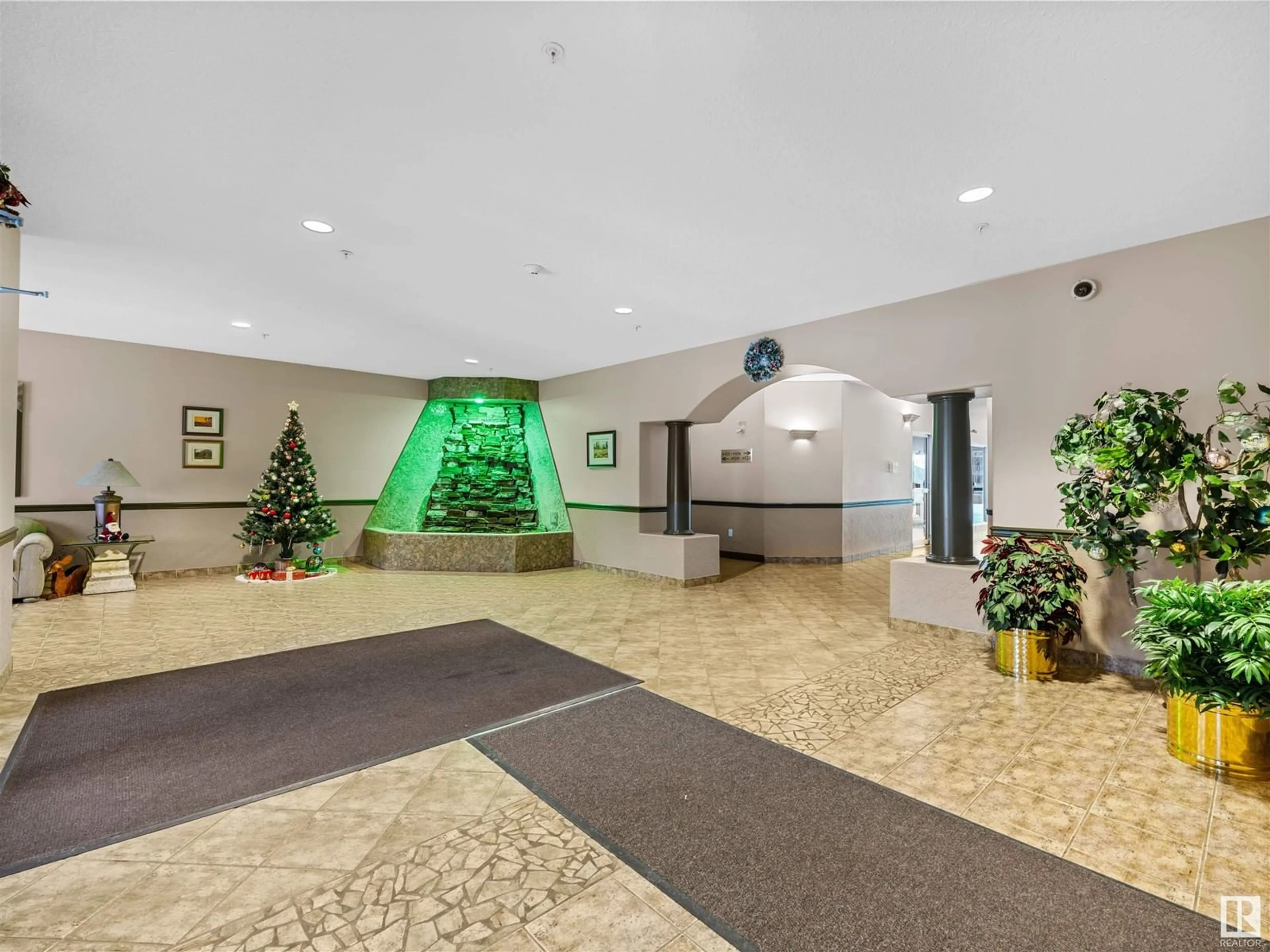 Lobby for #120 6623 172 ST NW, Edmonton Alberta T5T6J2