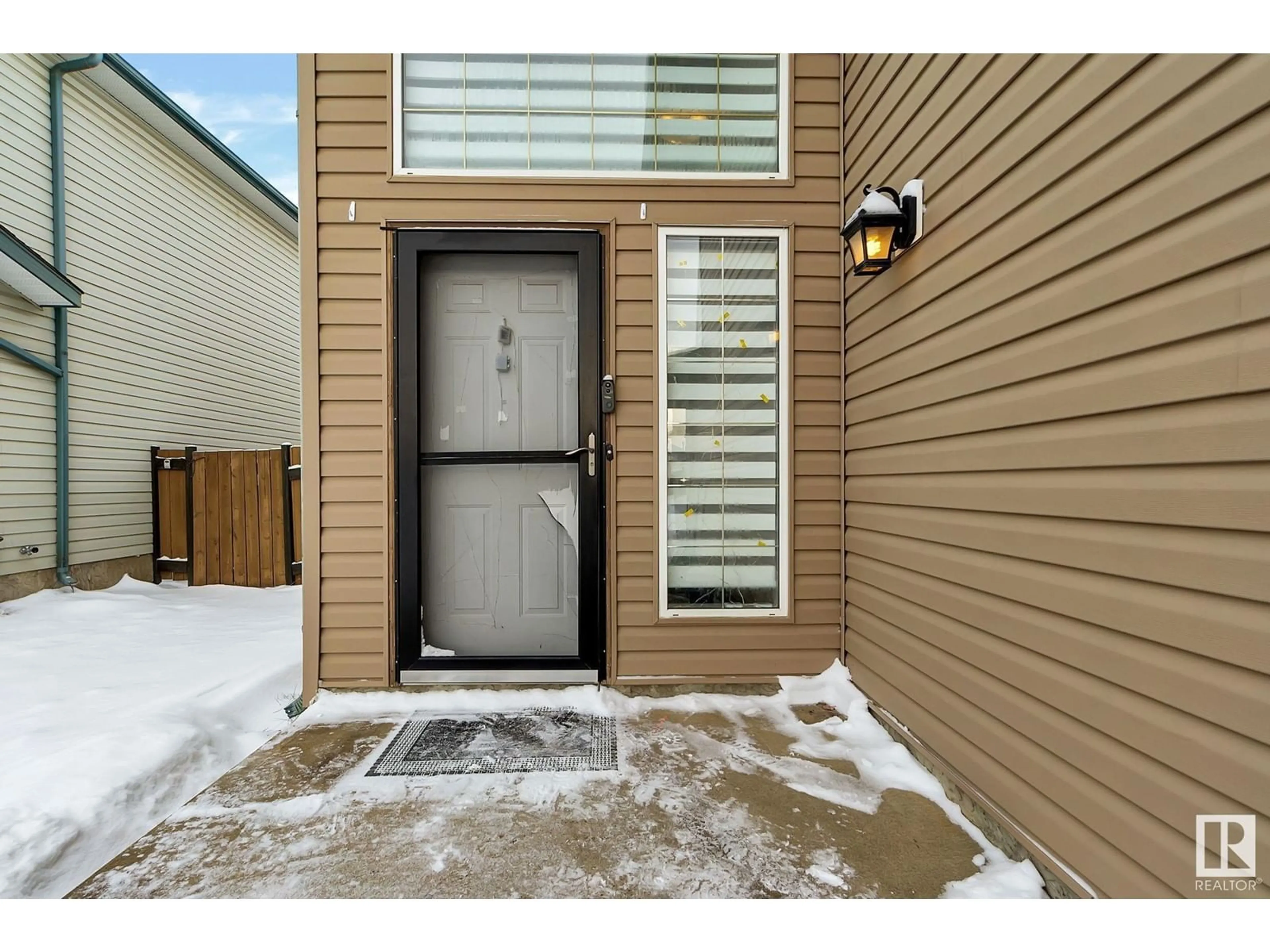 Indoor entryway for 51 DUROCHER ST, St. Albert Alberta T8N6L9