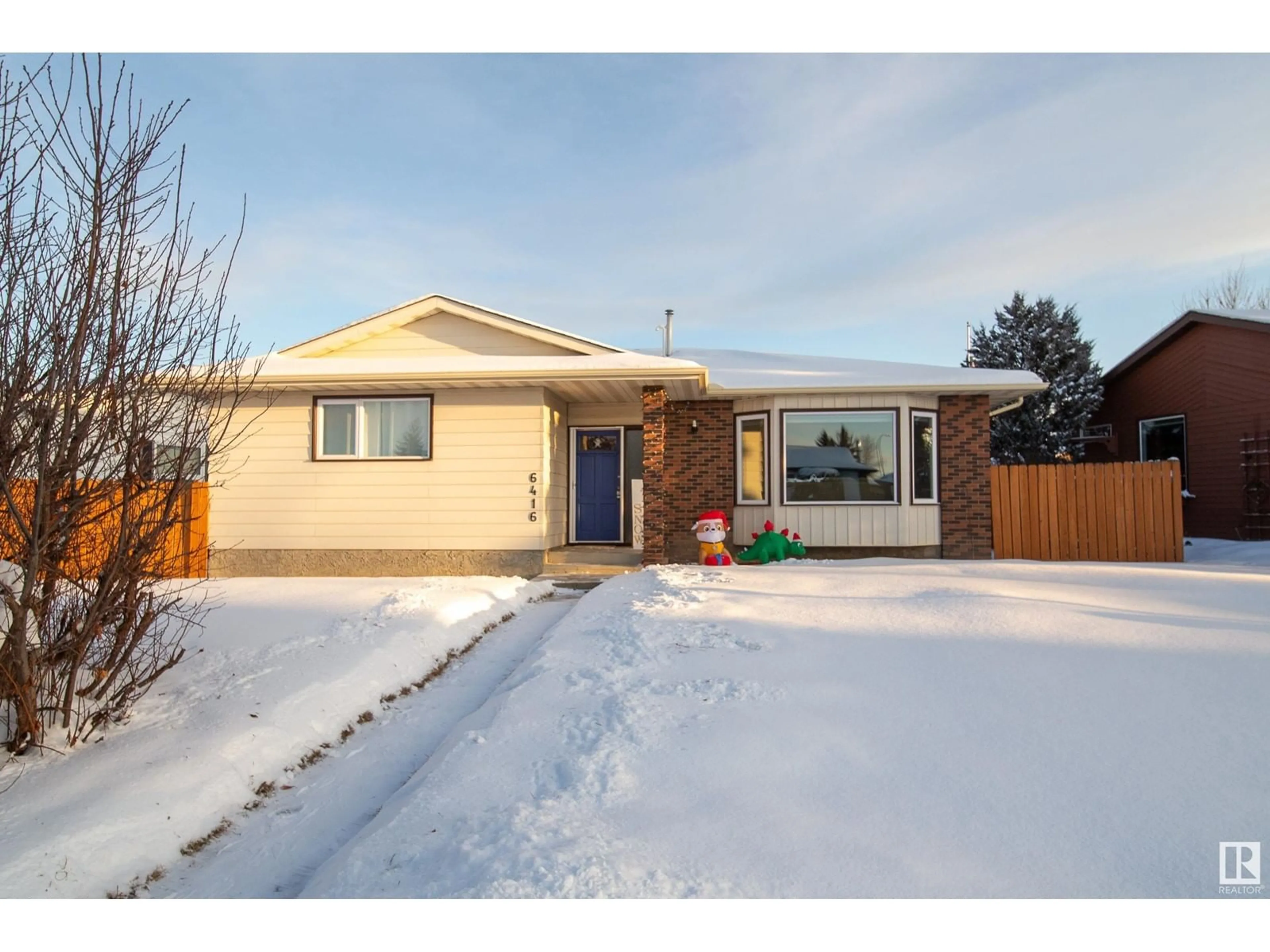 Unknown for 6416 17 AV NW, Edmonton Alberta T6L1N4