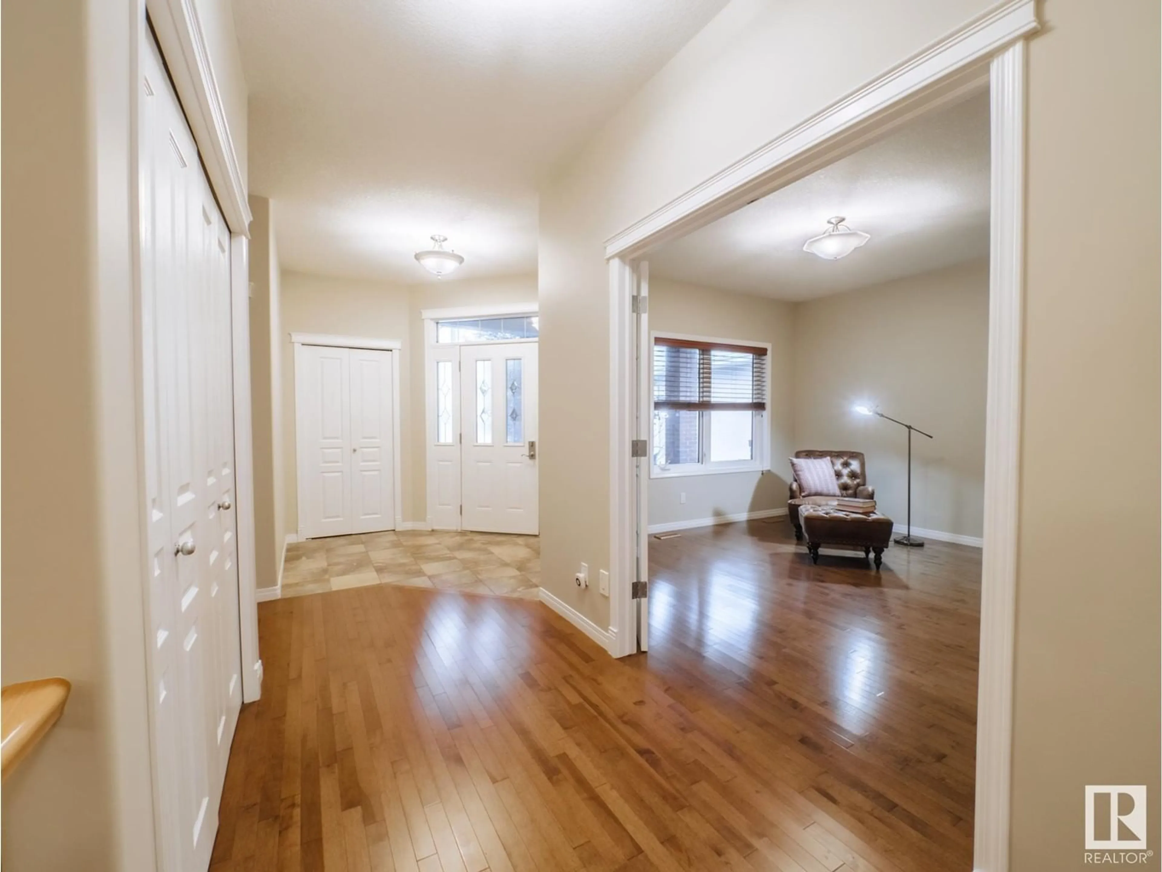 Indoor entryway for #45 18343 LESSARD RD NW, Edmonton Alberta T6M0A2