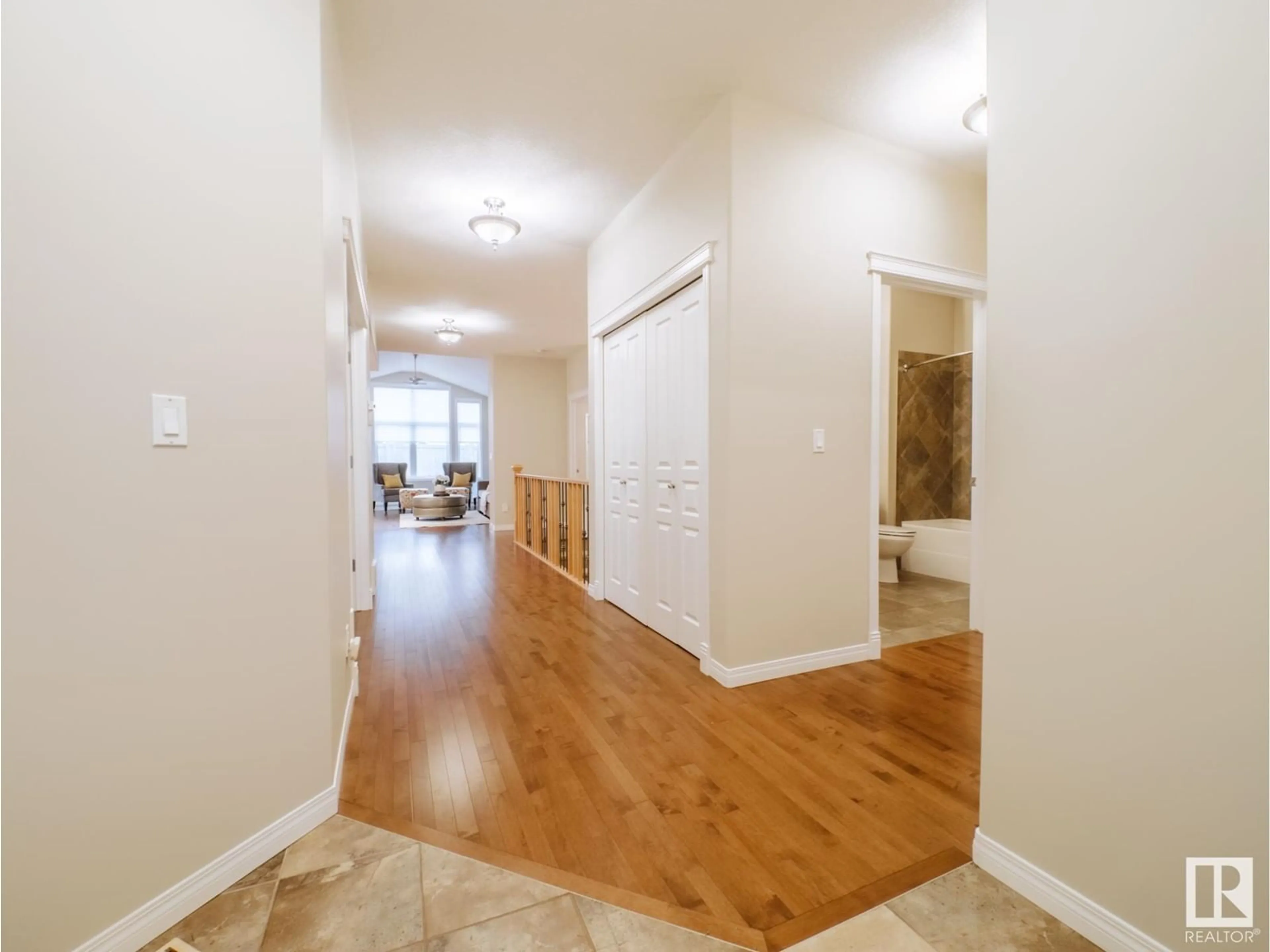 Indoor foyer for #45 18343 LESSARD RD NW, Edmonton Alberta T6M0A2