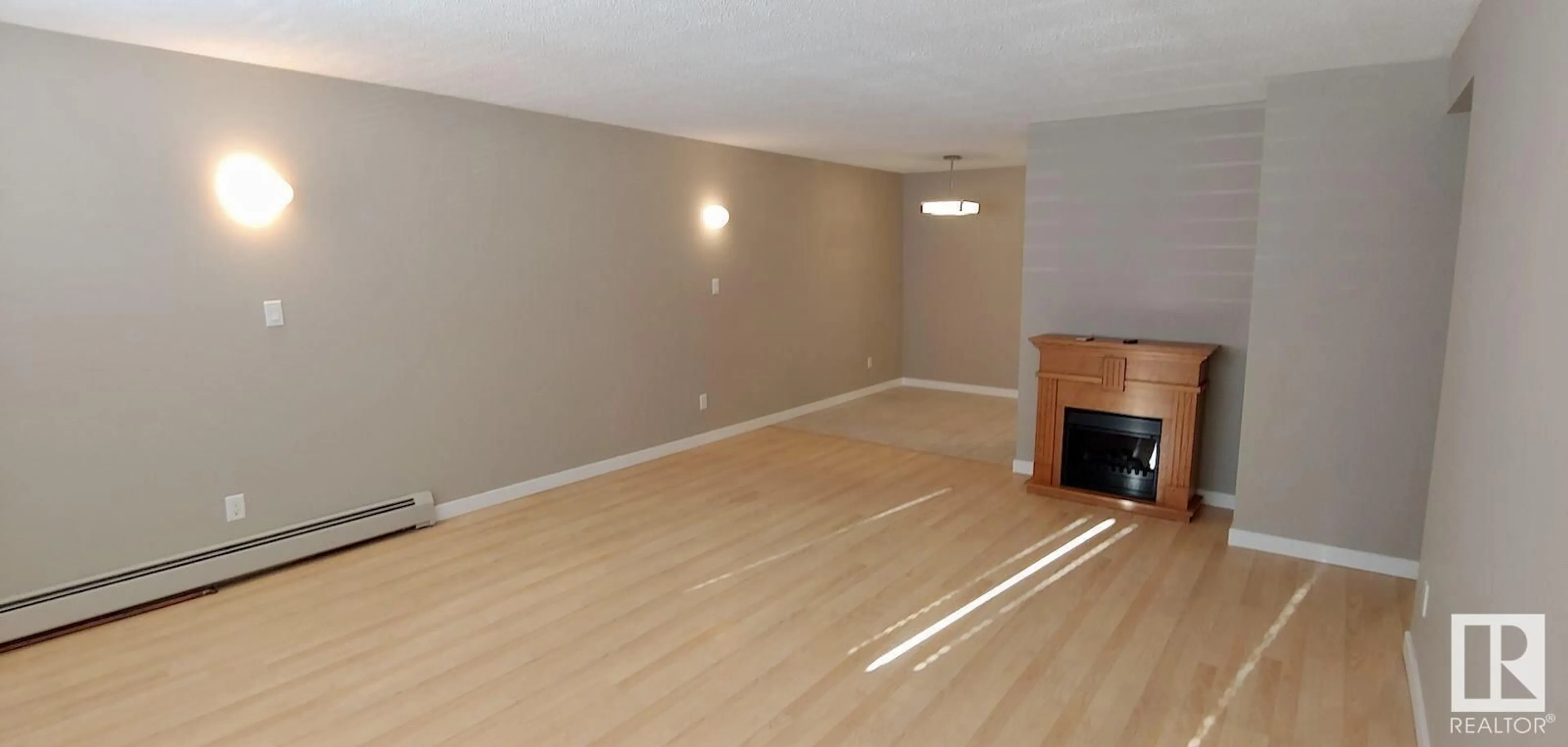 A pic of a room for #204 14903 92 AV NW, Edmonton Alberta T5R5B5