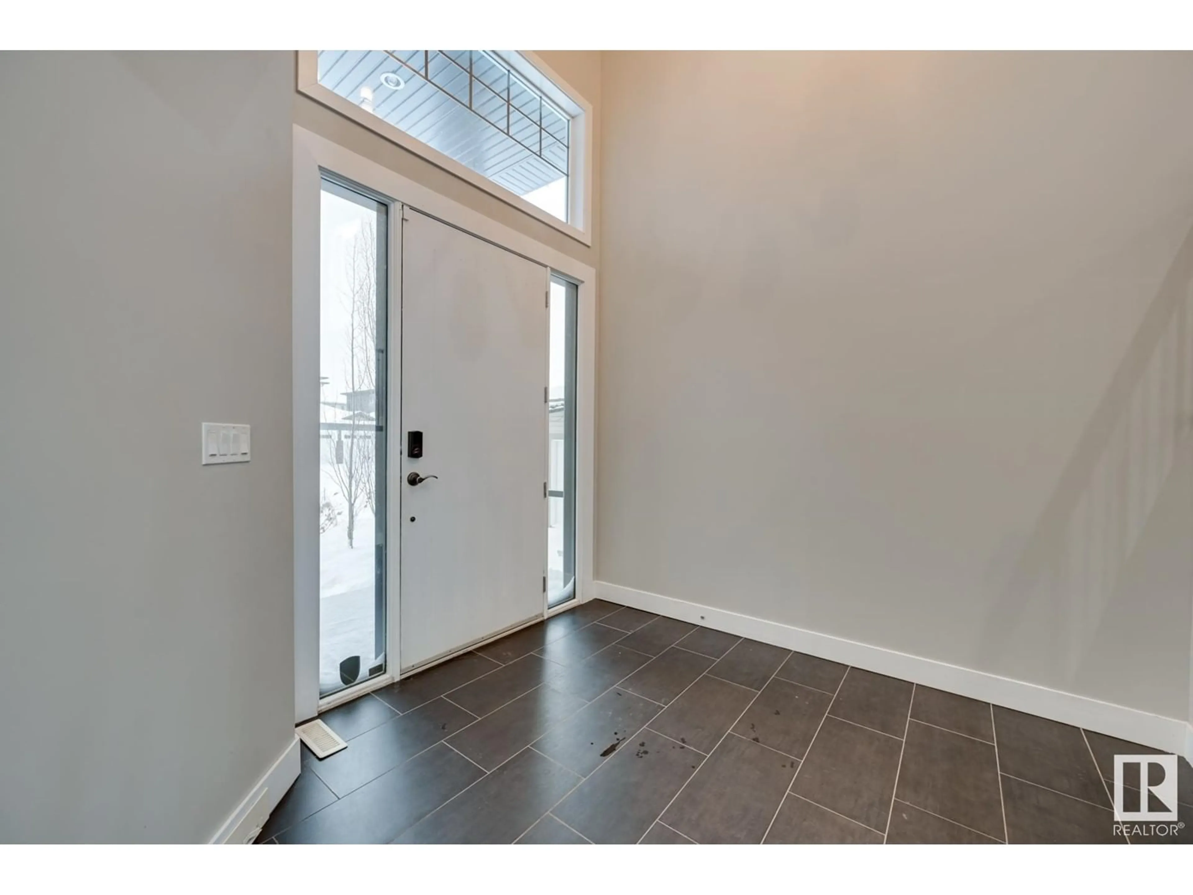 Indoor entryway for 66 CHESTNUT WY, Fort Saskatchewan Alberta T8L0R6