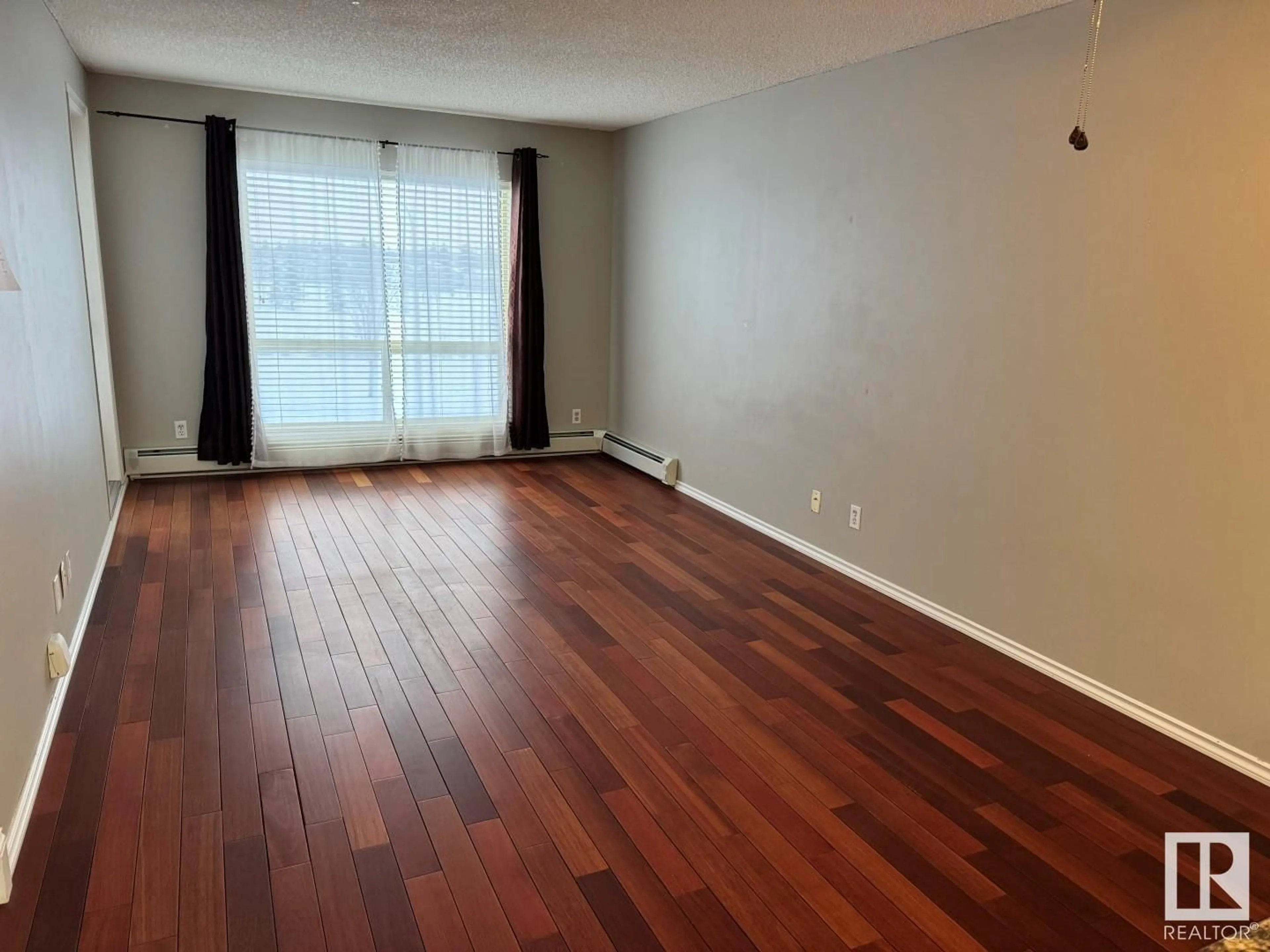 A pic of a room for #312 17404 64 AV NW, Edmonton Alberta T5T6X4