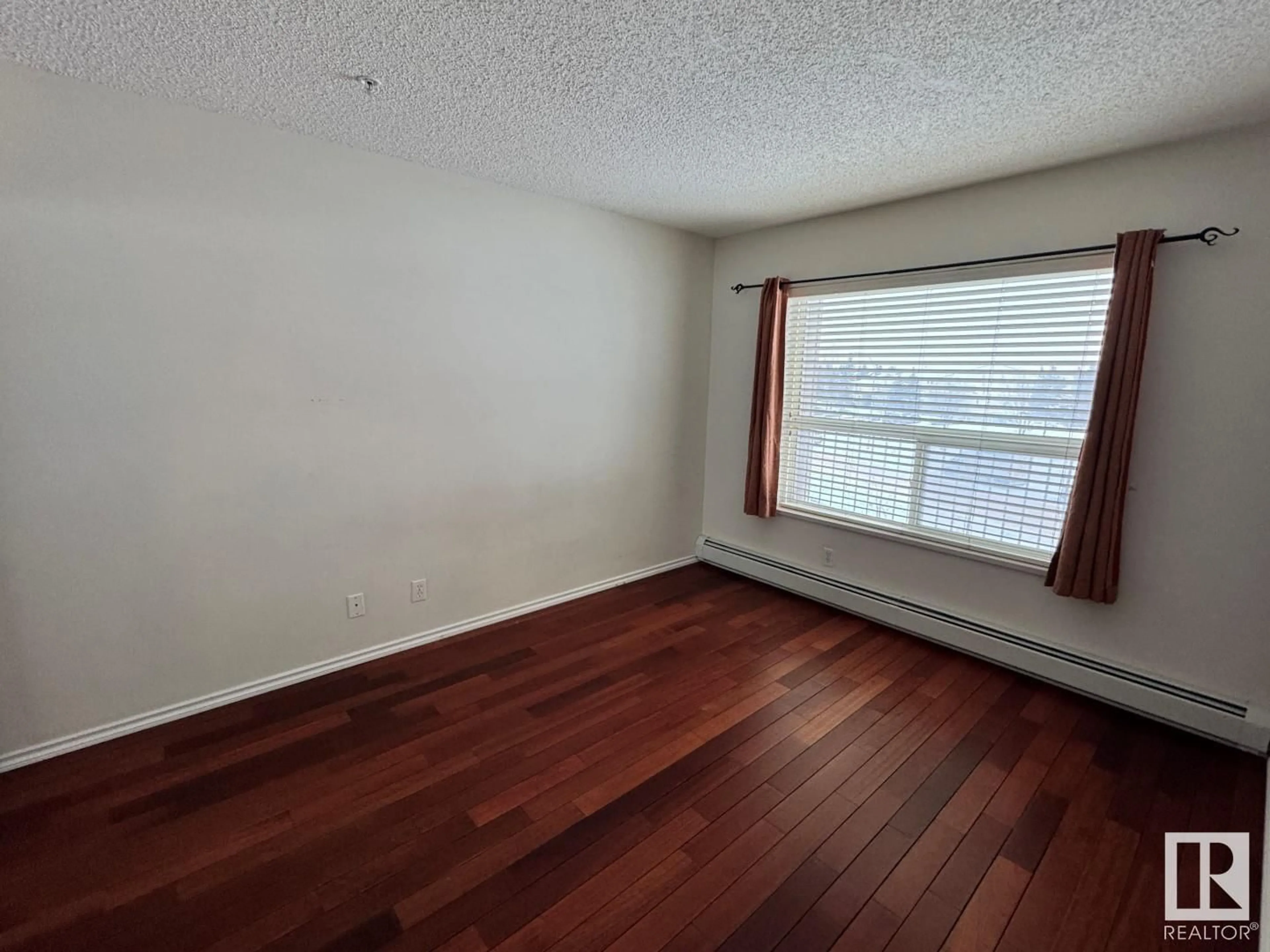 A pic of a room for #312 17404 64 AV NW, Edmonton Alberta T5T6X4