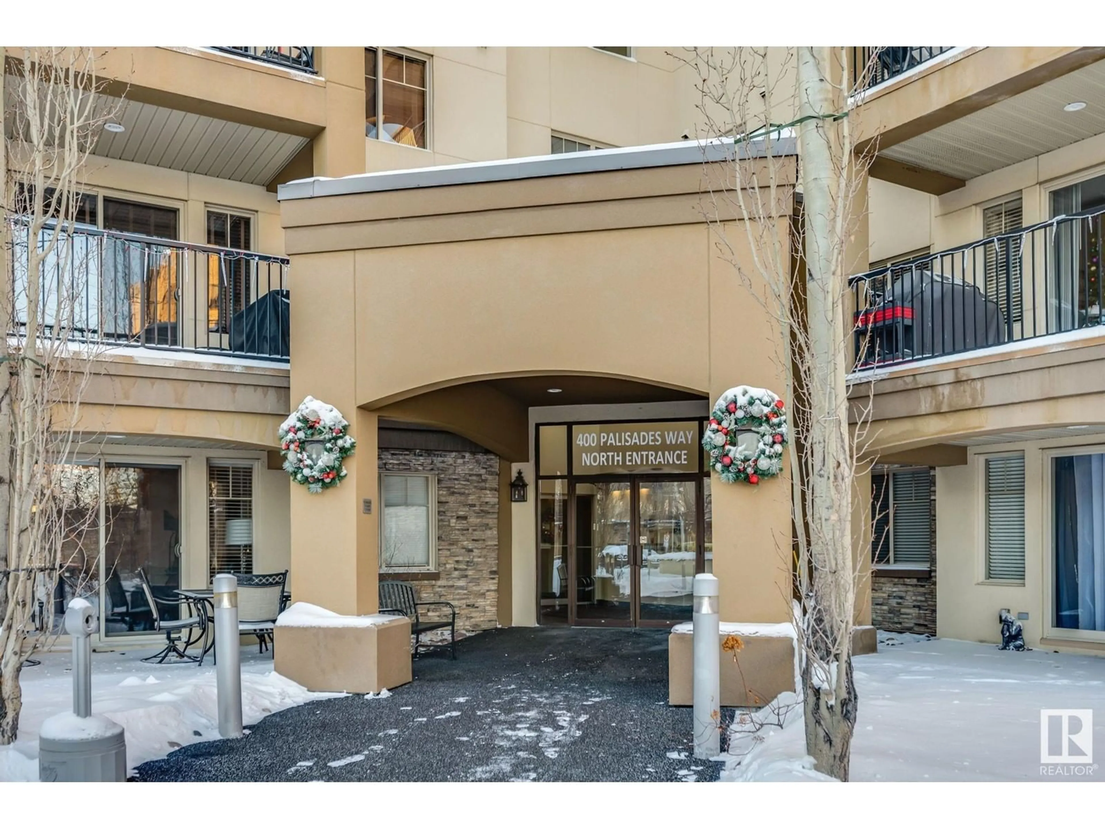 Indoor foyer for #402 400 PALISADES WY, Sherwood Park Alberta T8H0H4