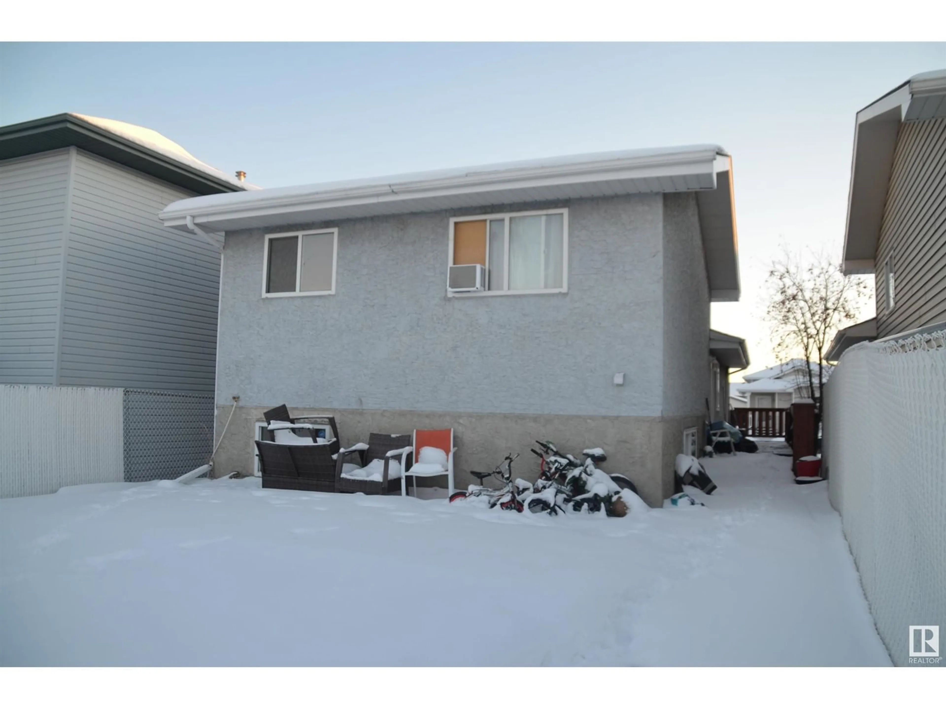 Unknown for 5818 162A AV NW, Edmonton Alberta T5Y2W2