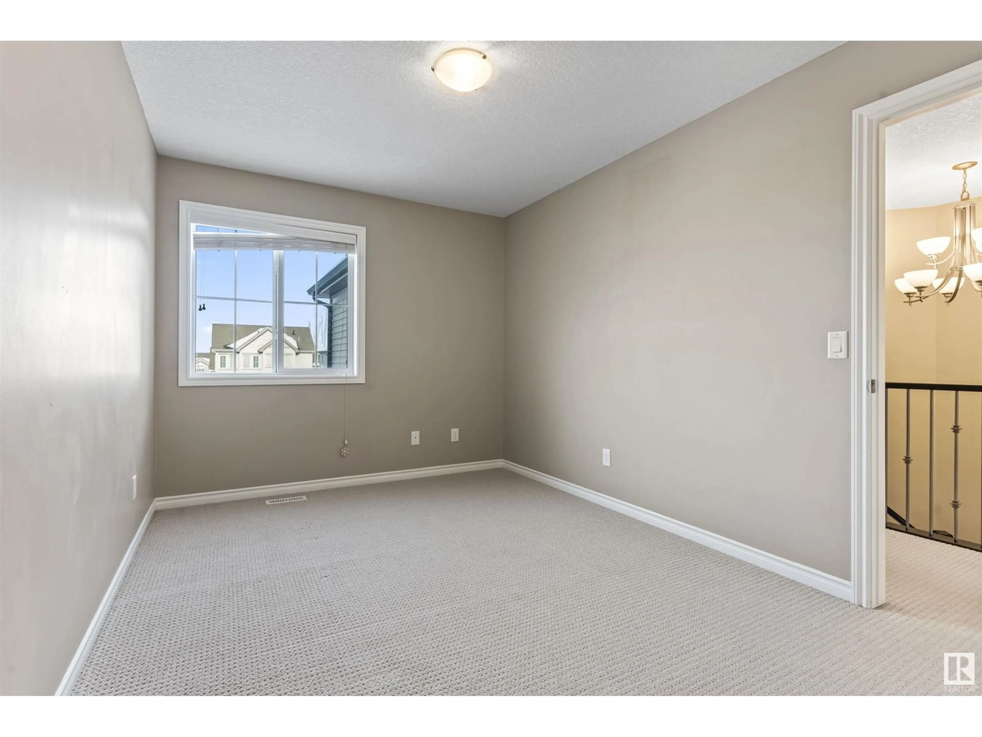 A pic of a room for 6111 11 AV SW, Edmonton Alberta T6X0M4