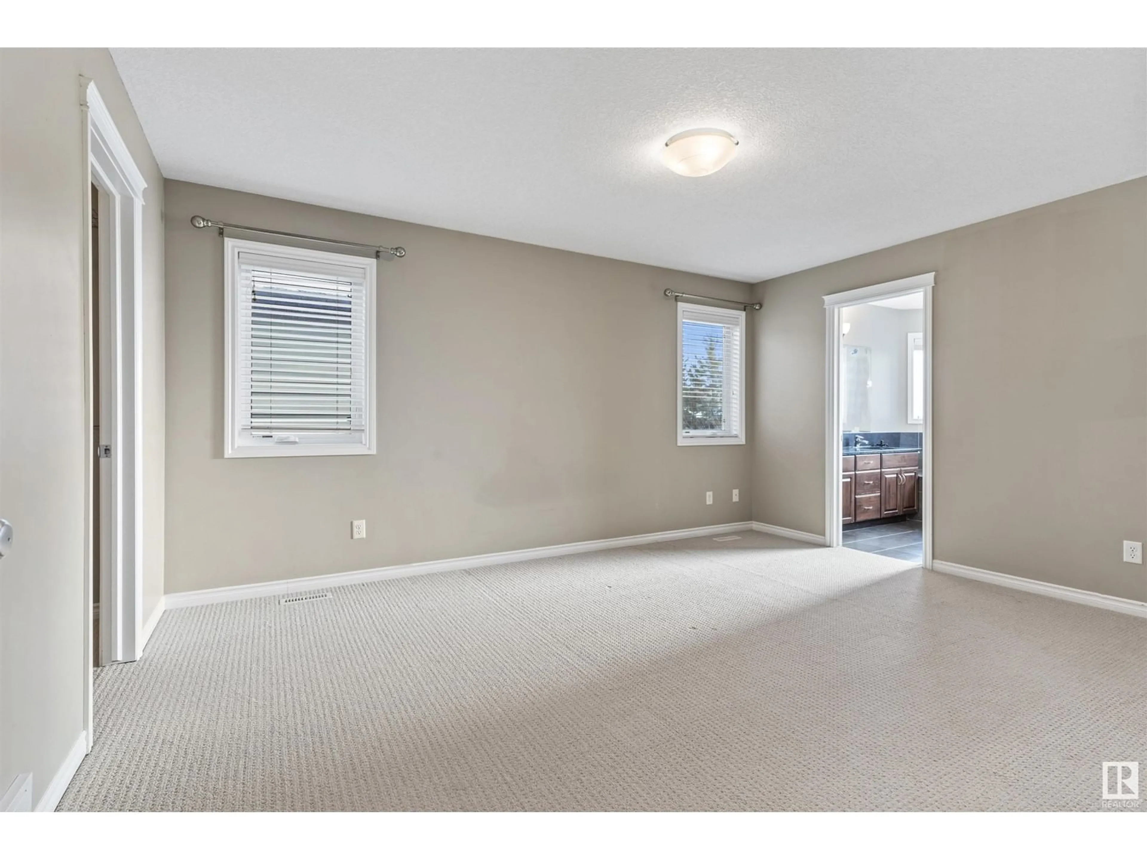 A pic of a room for 6111 11 AV SW, Edmonton Alberta T6X0M4