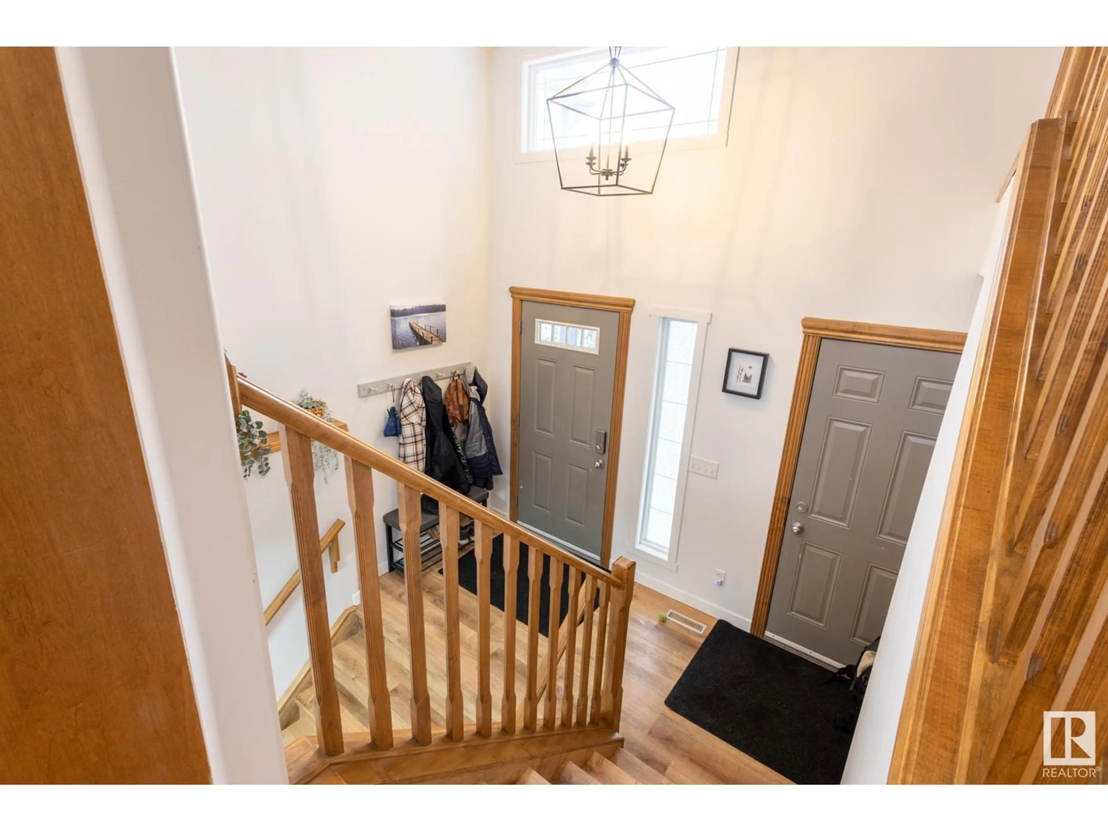 Indoor entryway for 21 HUXLEY CV, Spruce Grove Alberta T7X4S5