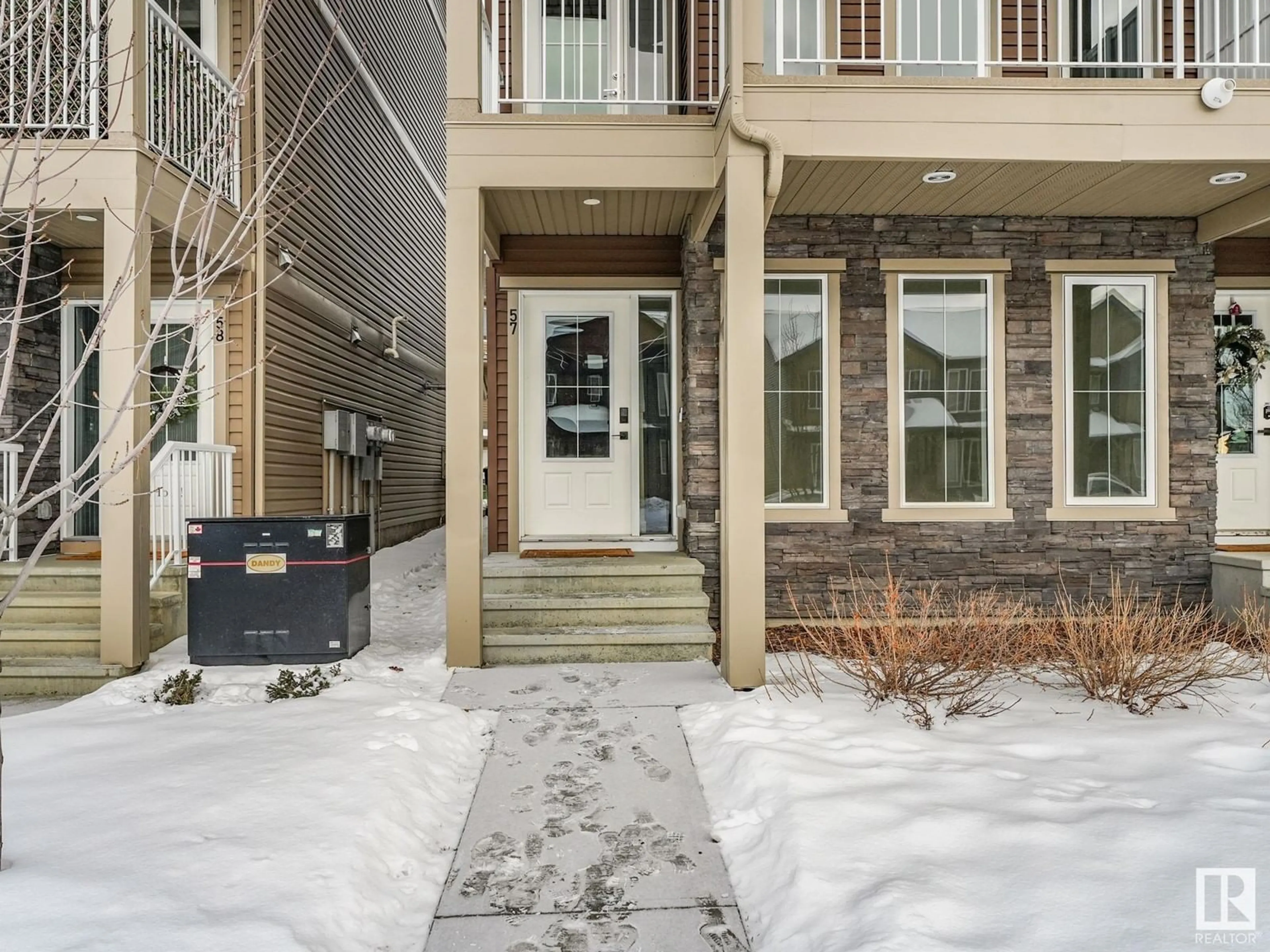 Indoor entryway for #57 1051 GRAYDON HILL BV SW, Edmonton Alberta T6W1A3