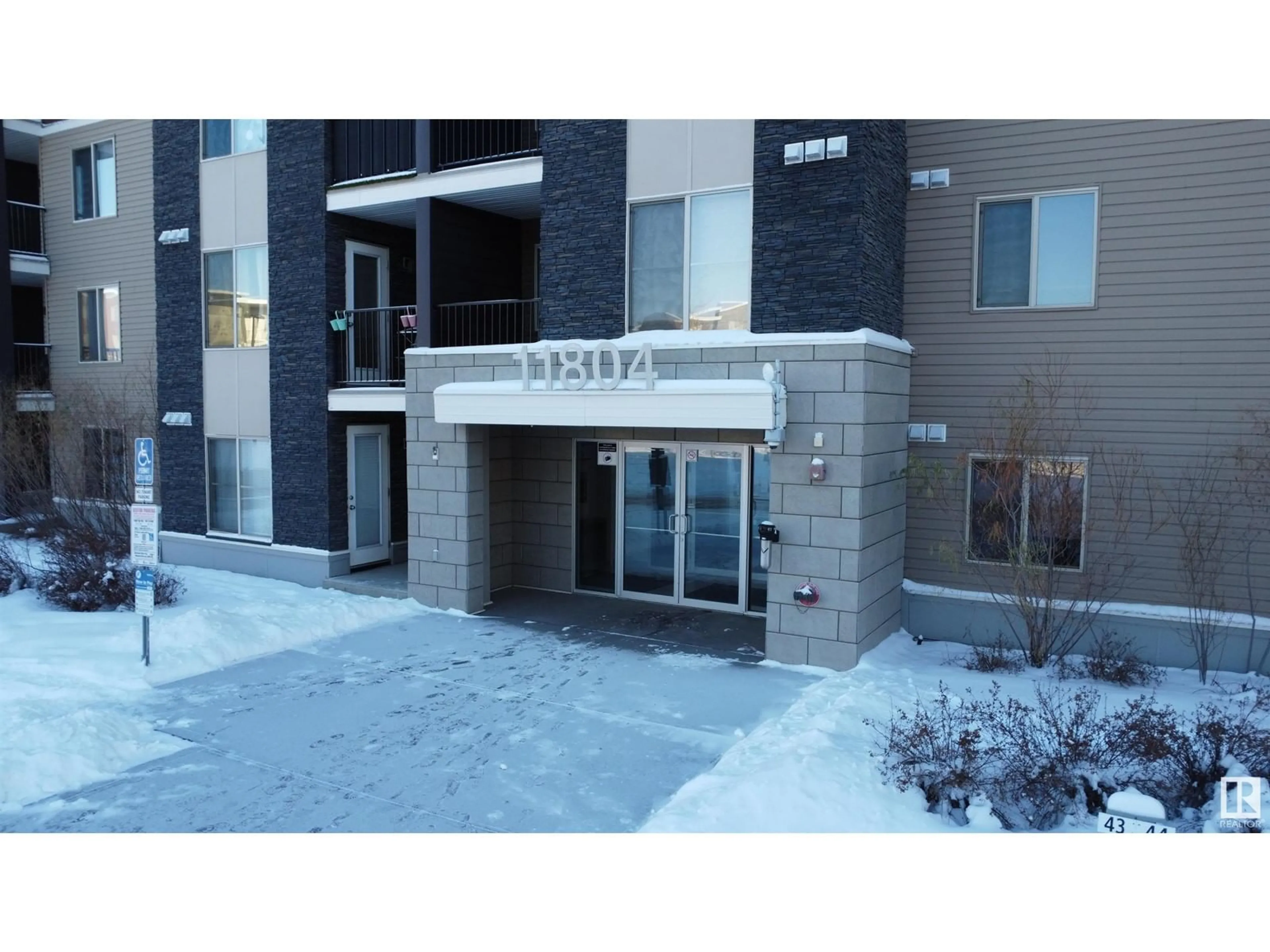 Indoor foyer for #117 11804 22 AV SW, Edmonton Alberta T6W2A2