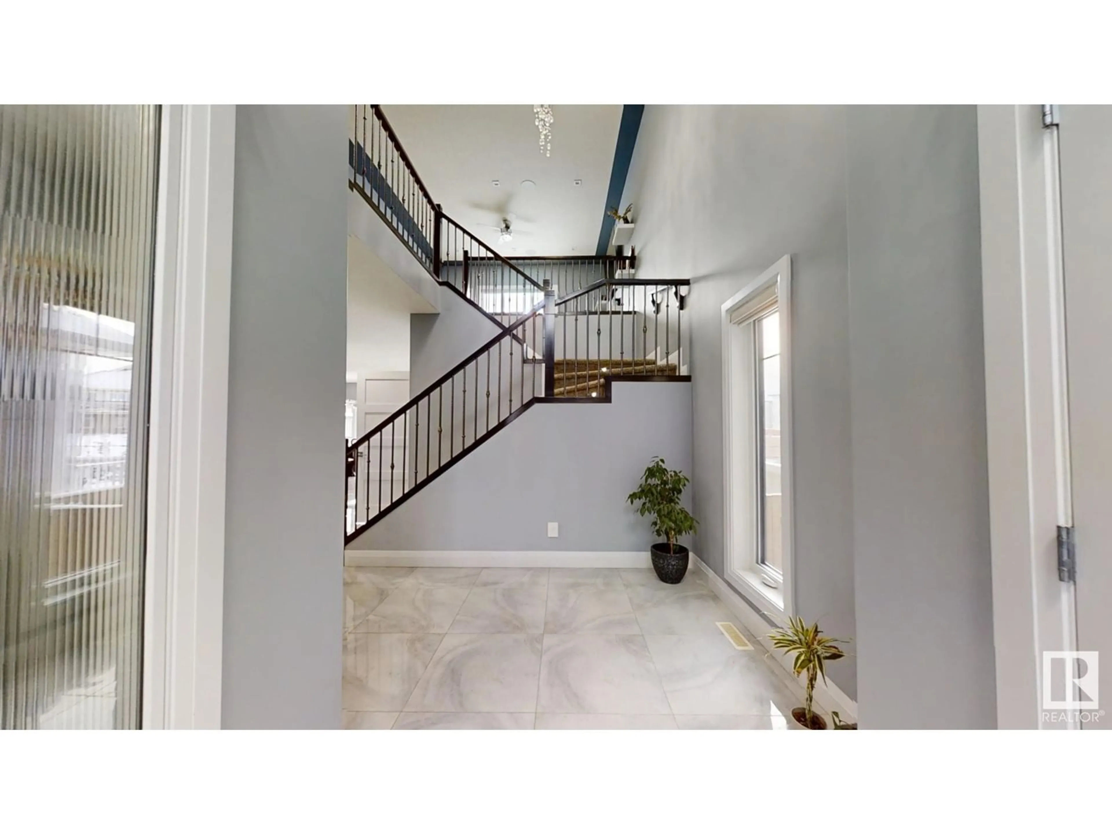 Indoor foyer for 1966 Adamson TC SW SW, Edmonton Alberta T6W1A8