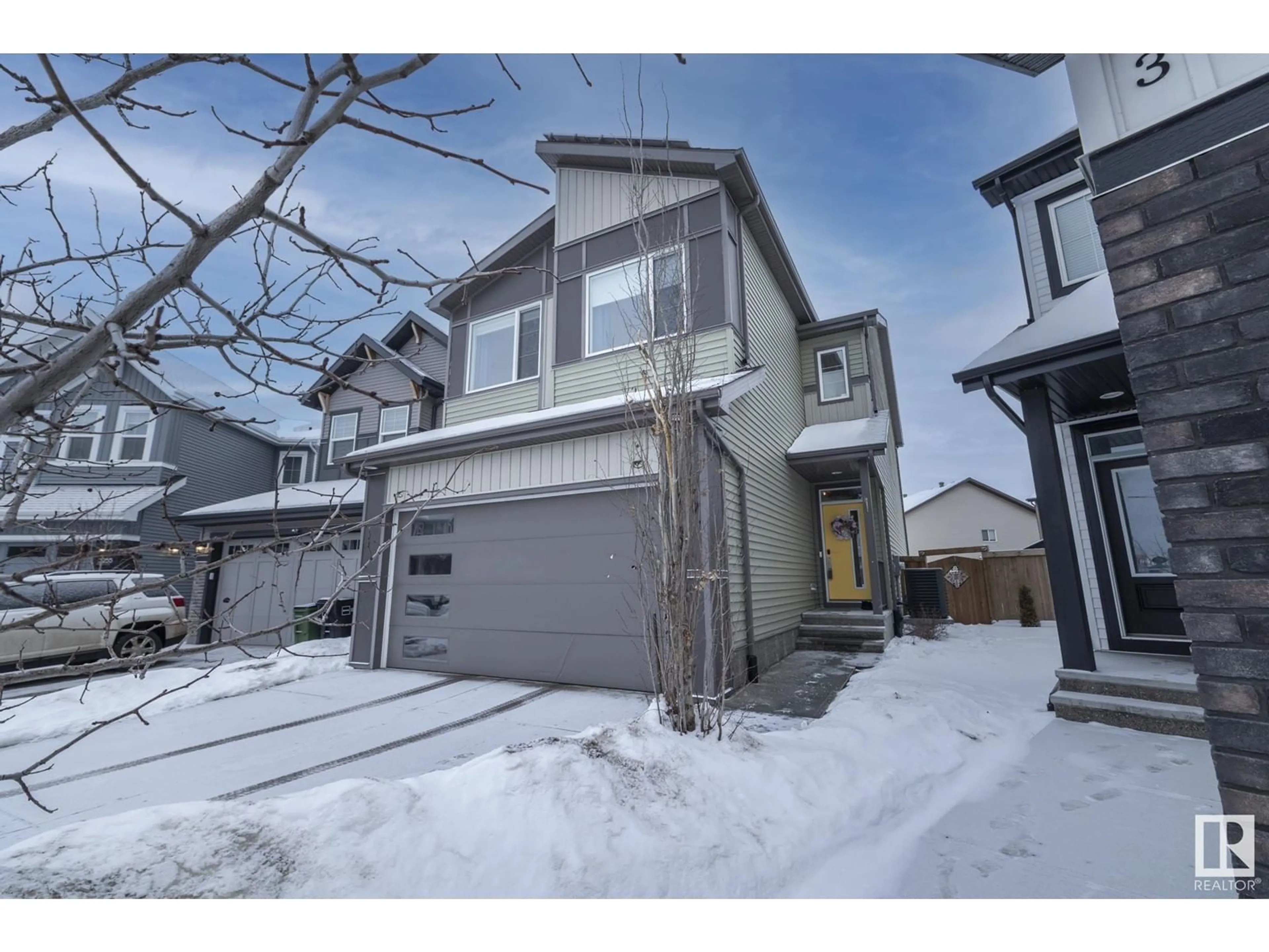 A pic from outside/outdoor area/front of a property/back of a property/a pic from drone, street for 3247 Parker LO SW, Edmonton Alberta T6W4R8