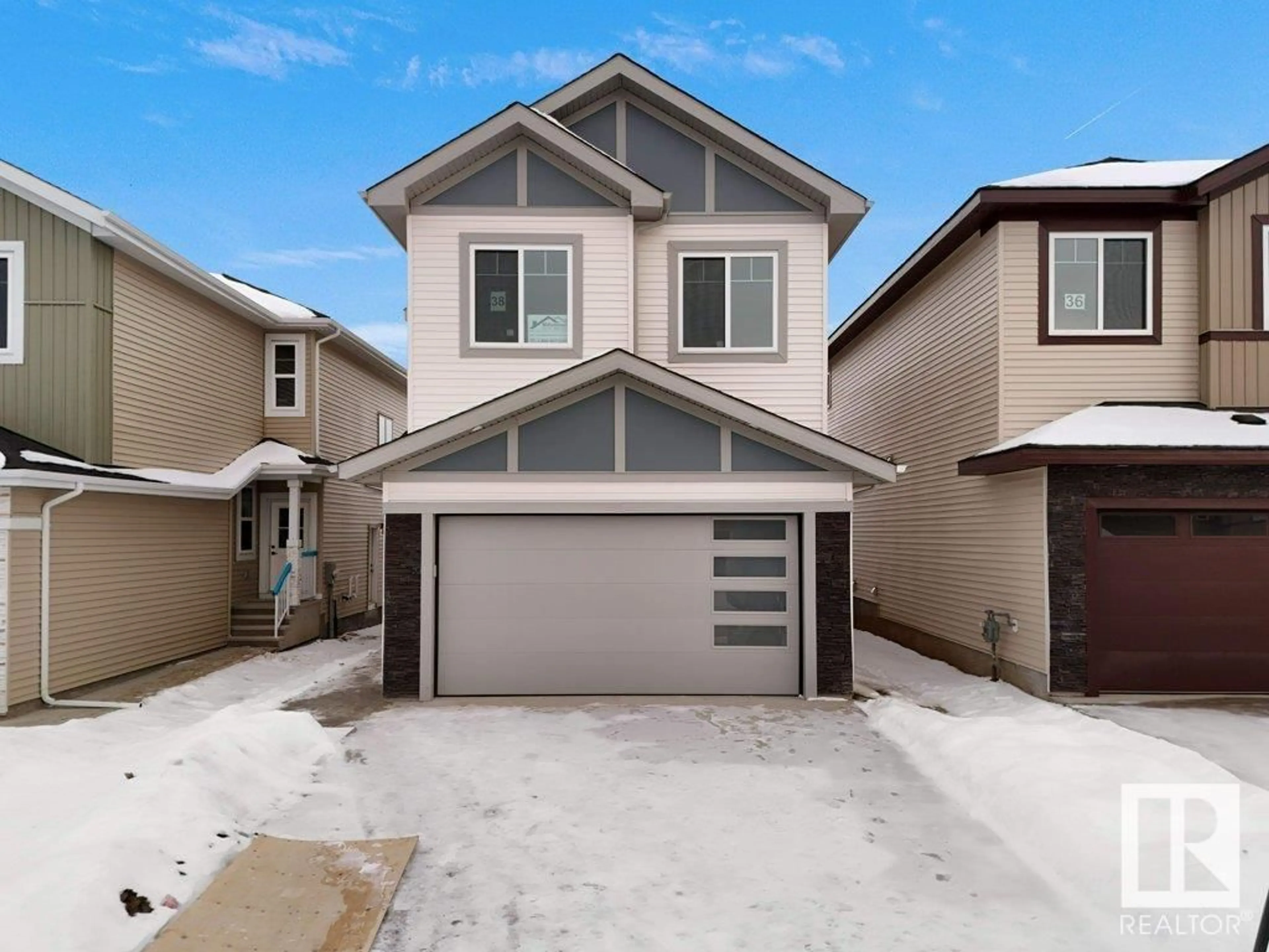 Home with vinyl exterior material, street for 38 ASHBURY CR, Spruce Grove Alberta T7X3C6