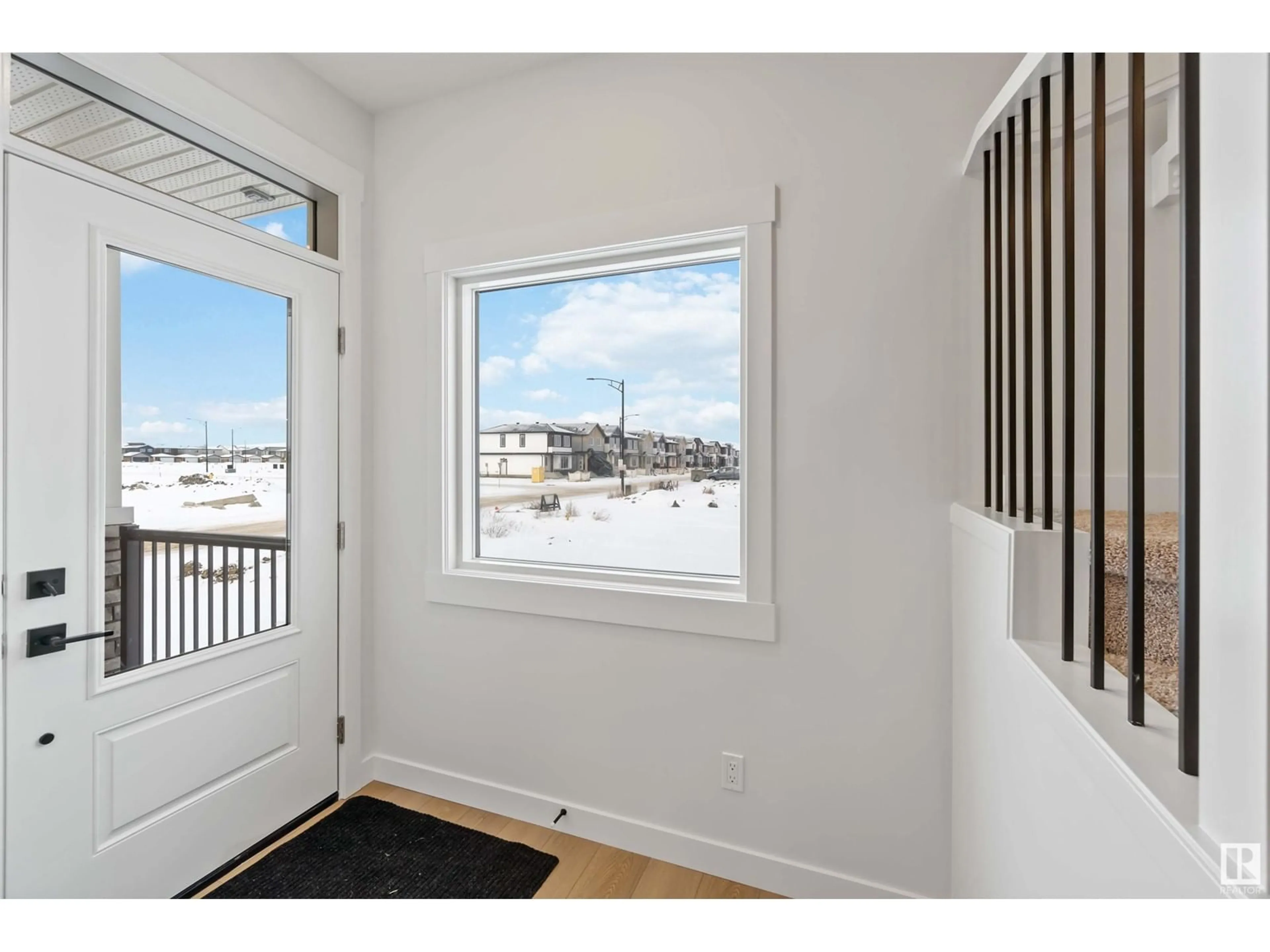 Indoor entryway for 17915 73 ST NW, Edmonton Alberta T5Z0M3