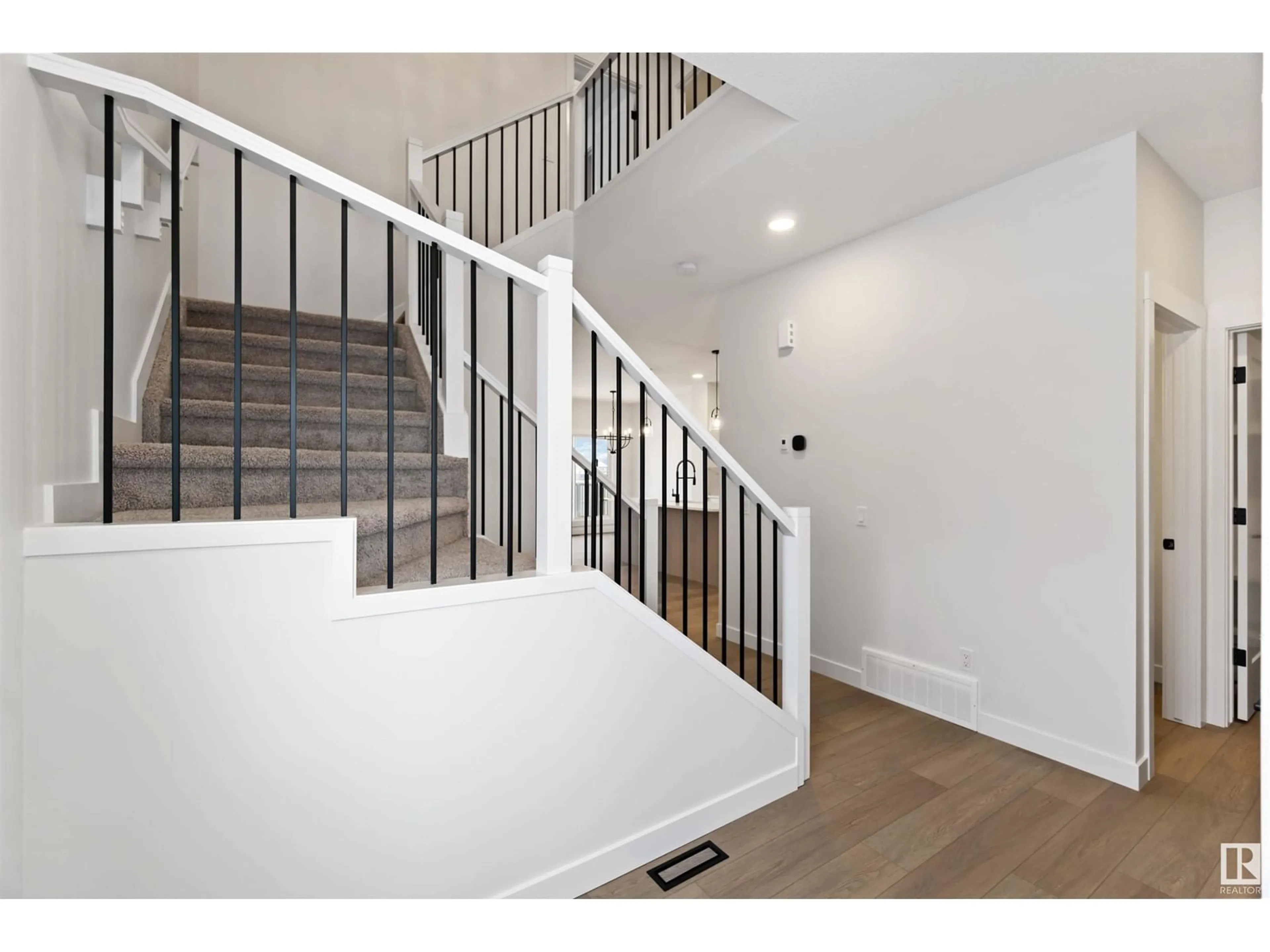 Stairs for 17915 73 ST NW, Edmonton Alberta T5Z0M3