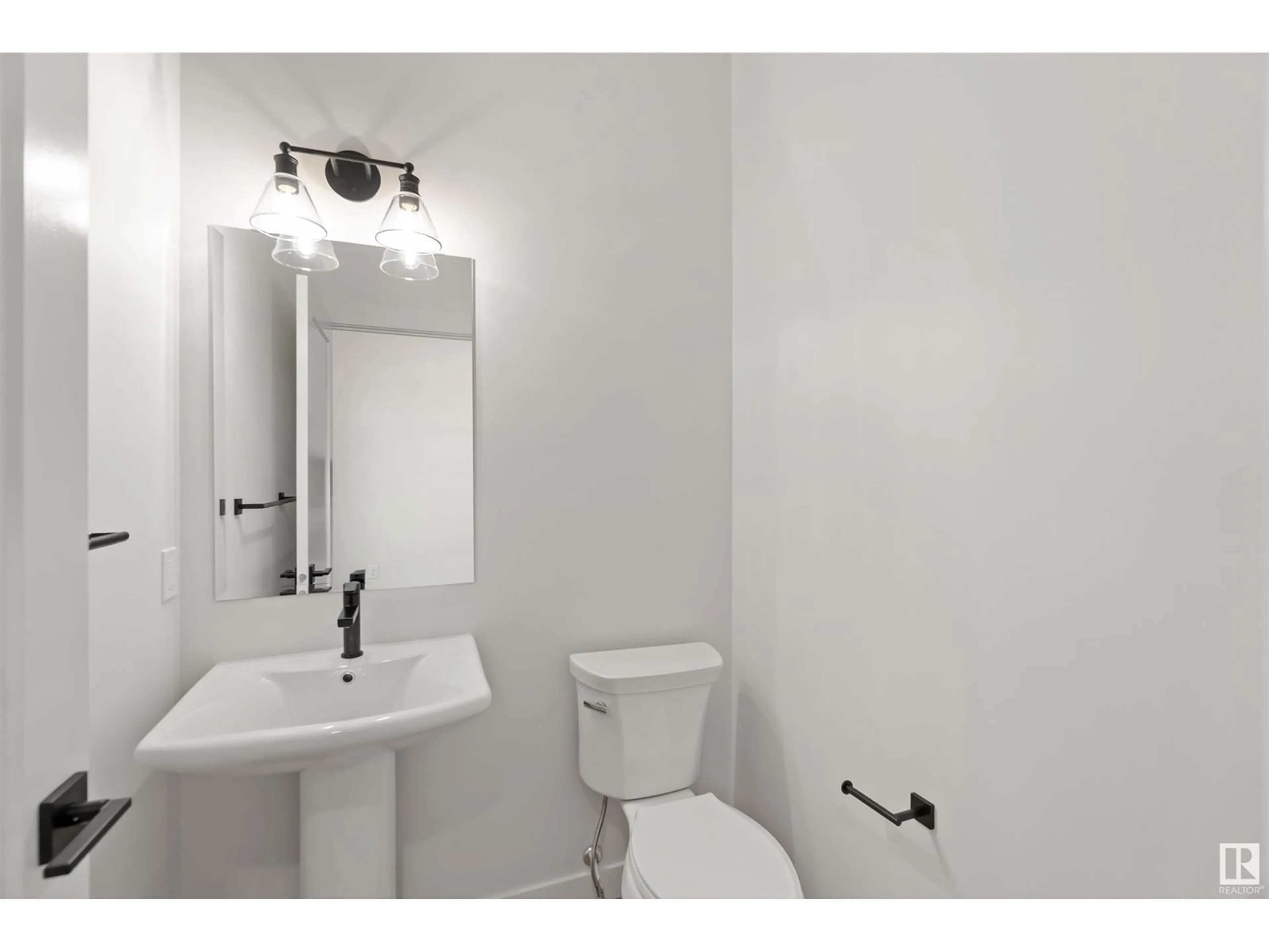 Standard bathroom, unknown for 17915 73 ST NW, Edmonton Alberta T5Z0M3