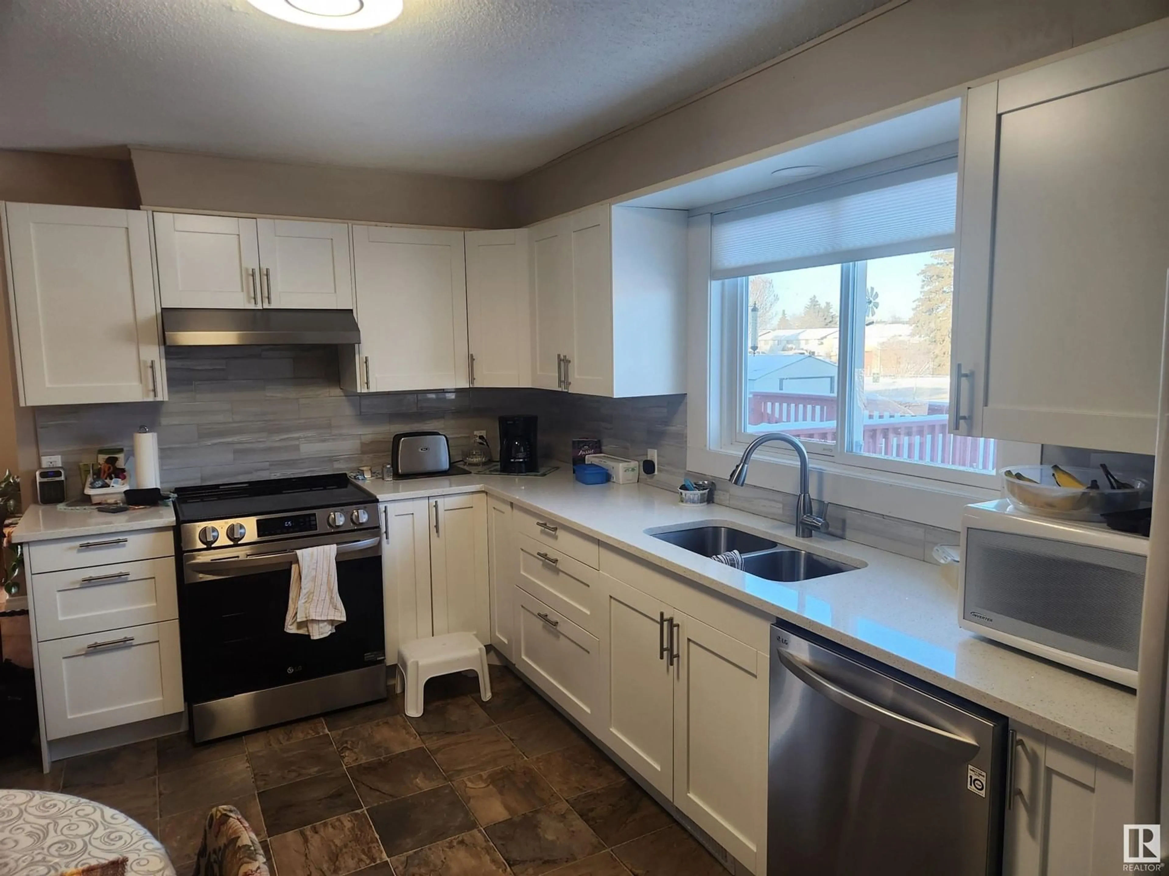 Standard kitchen, unknown for 10211 106 AV, Westlock Alberta T7P1J9