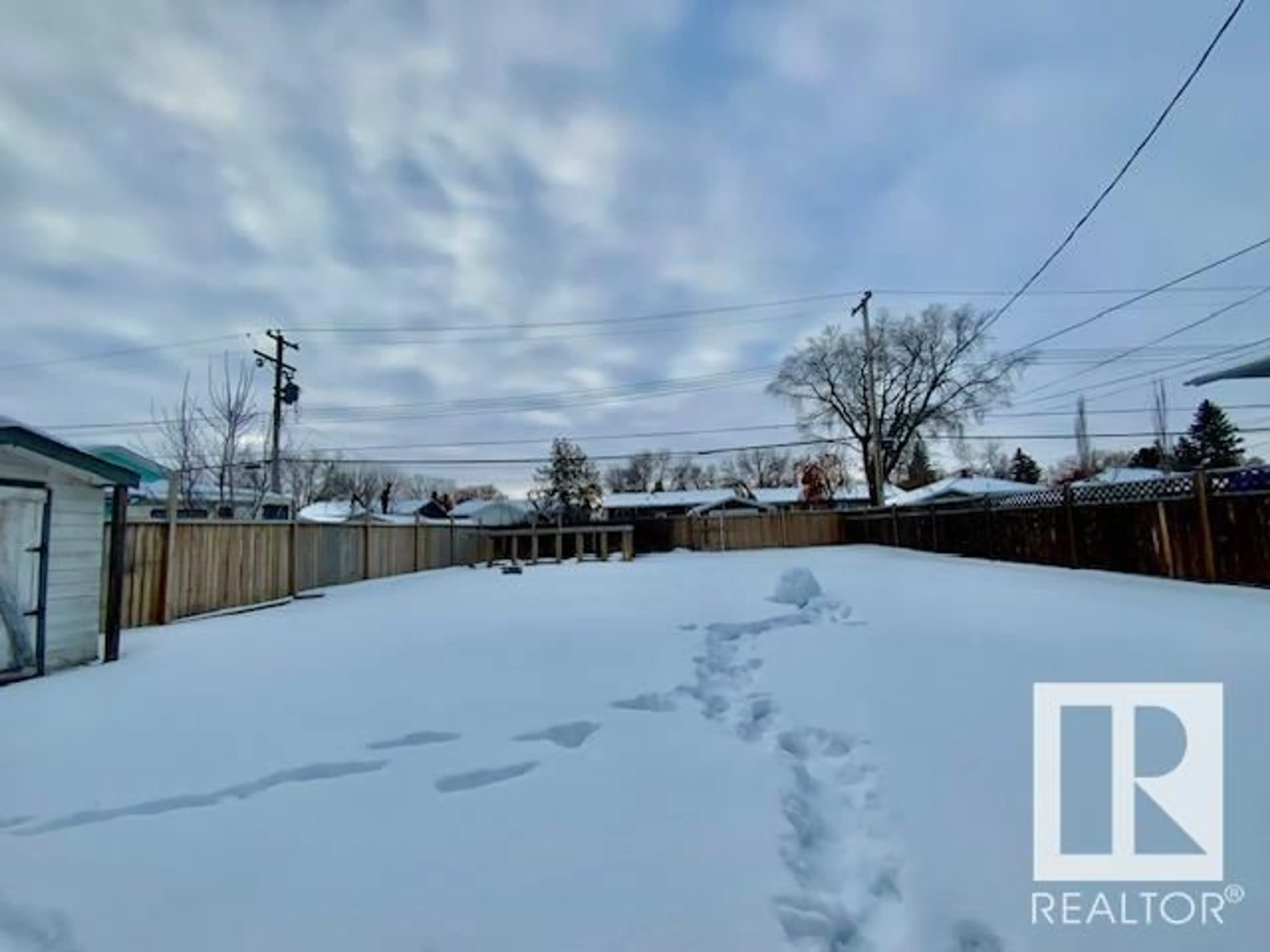 A pic from outside/outdoor area/front of a property/back of a property/a pic from drone, street for 4725 49 AV, Wetaskiwin Alberta T9A0P5