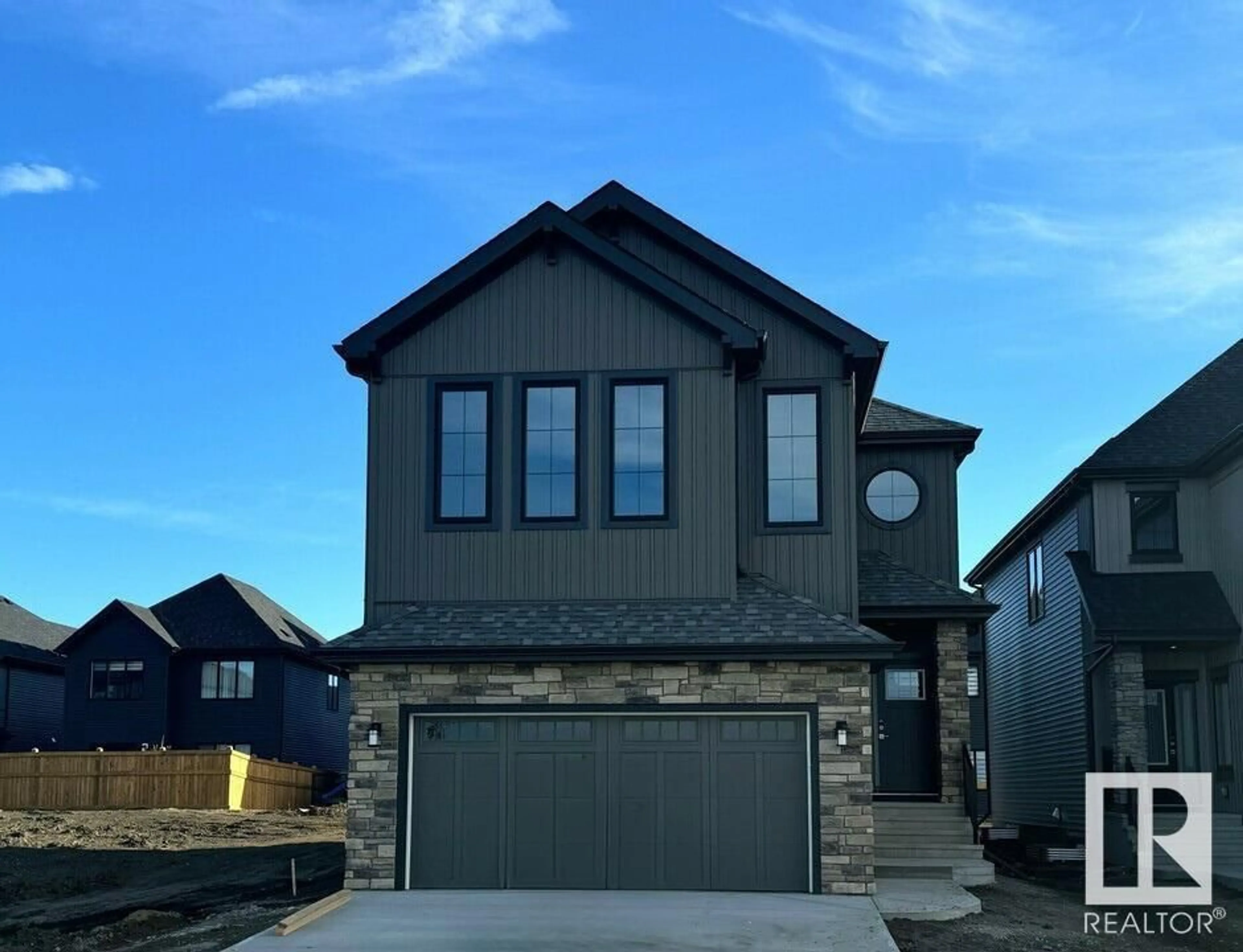 Home with vinyl exterior material, street for 35 CANNES CV, St. Albert Alberta T8T2C6