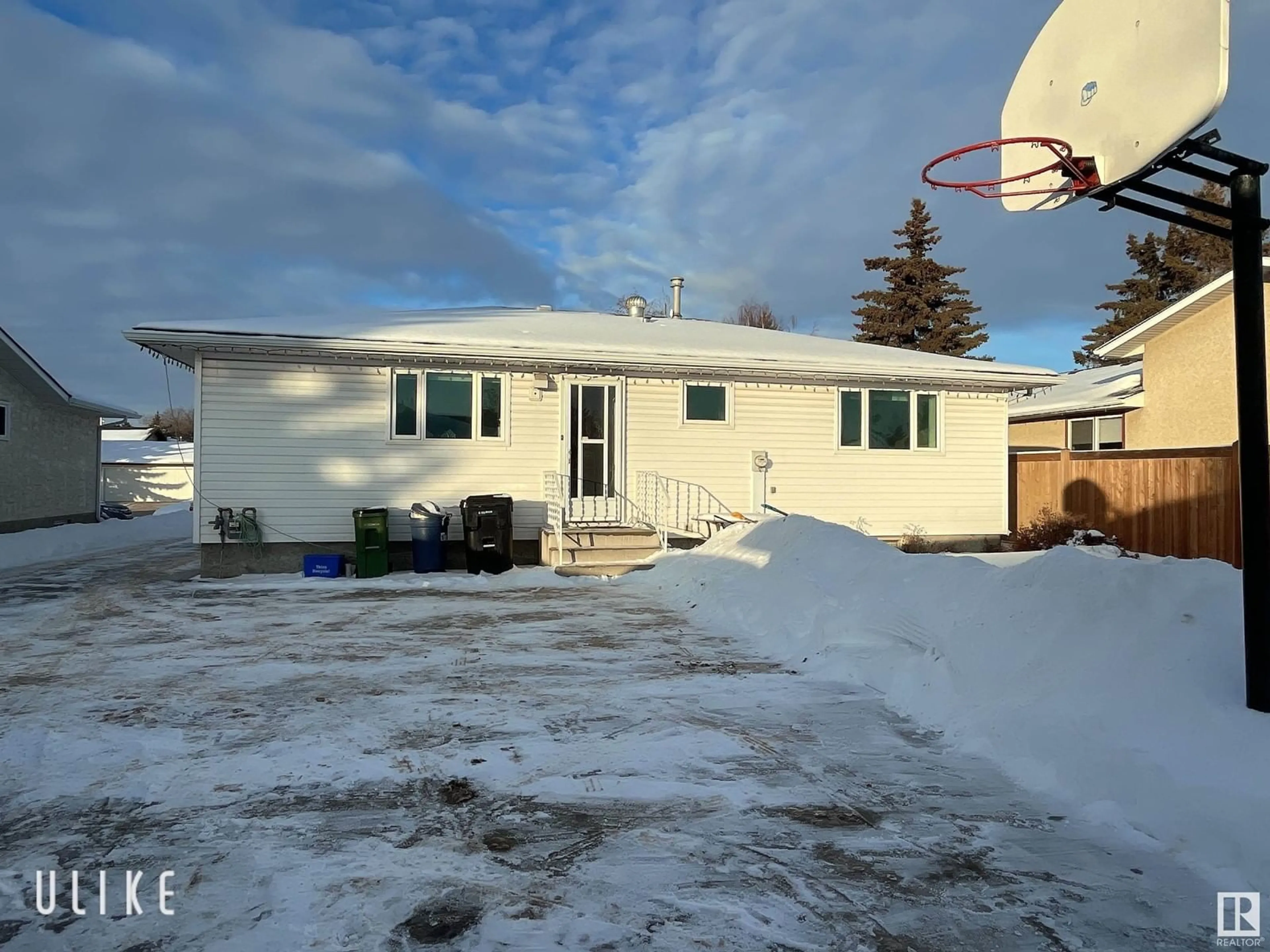 Unknown for 1181 68 Street NW NW, Edmonton Alberta T6K3K4