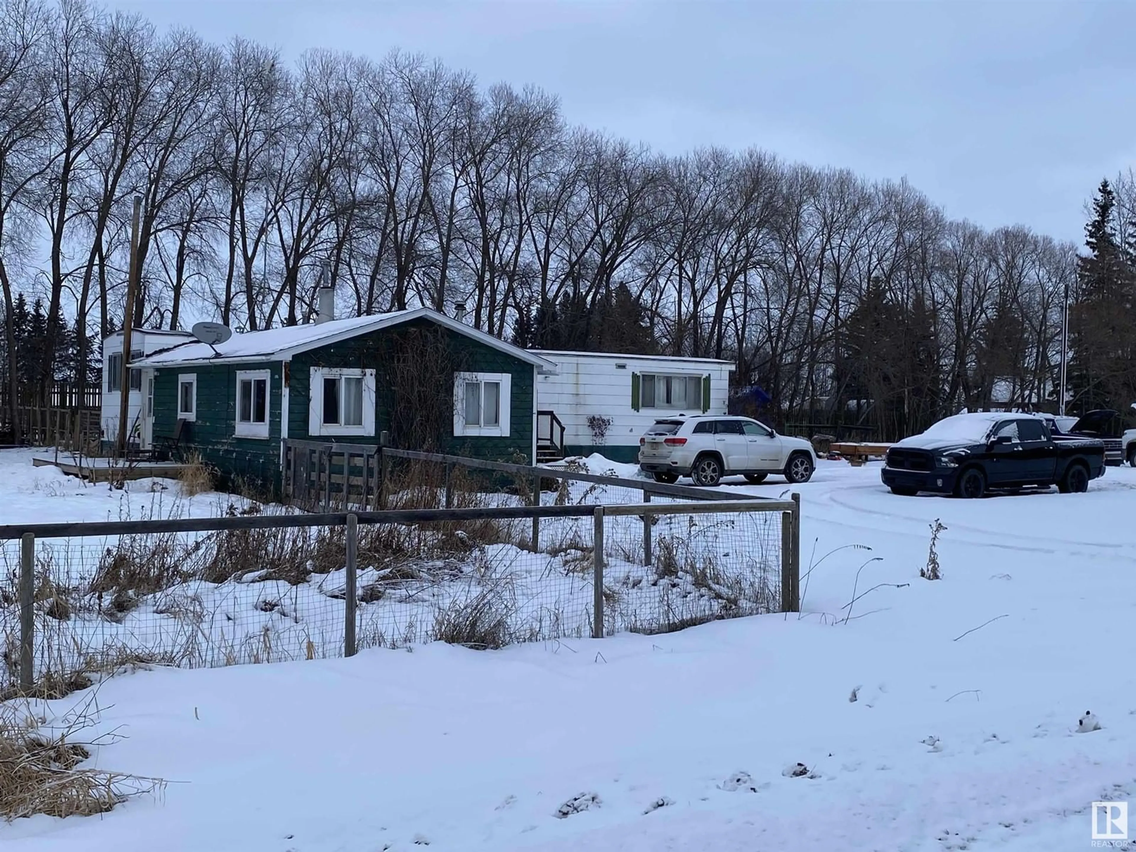 A pic from outside/outdoor area/front of a property/back of a property/a pic from drone, street for 270002 TWP RD 472A NE, Rural Wetaskiwin County Alberta T0C0P0