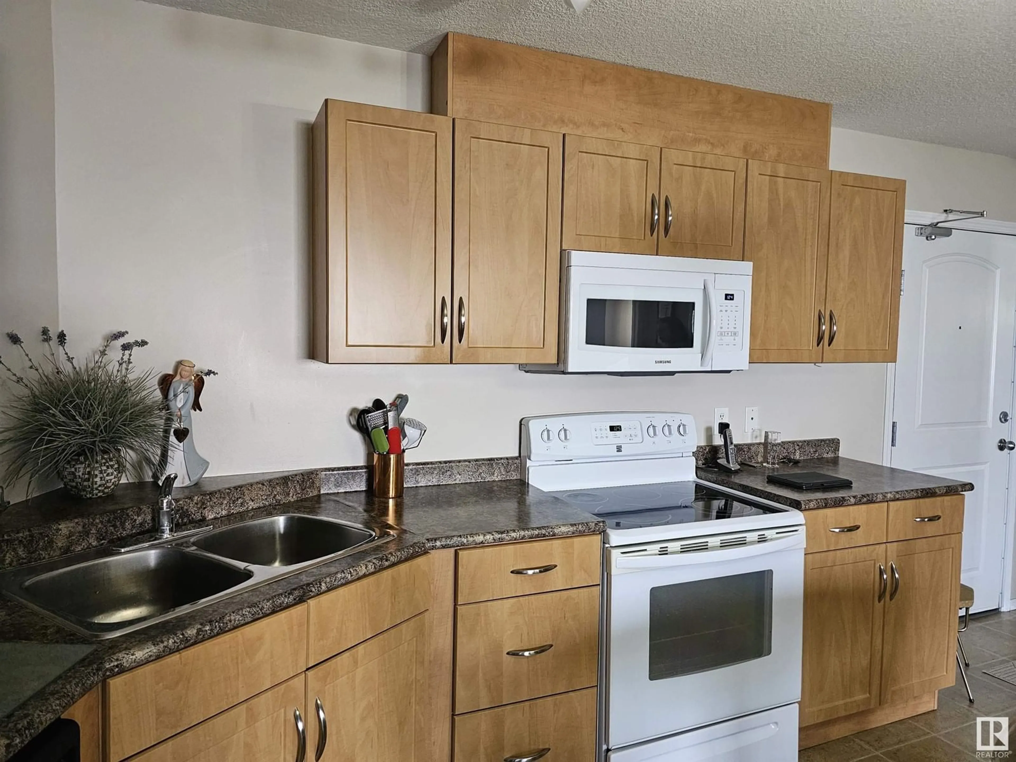 Standard kitchen, unknown for #121 9910 107 ST, Morinville Alberta T8R0A3