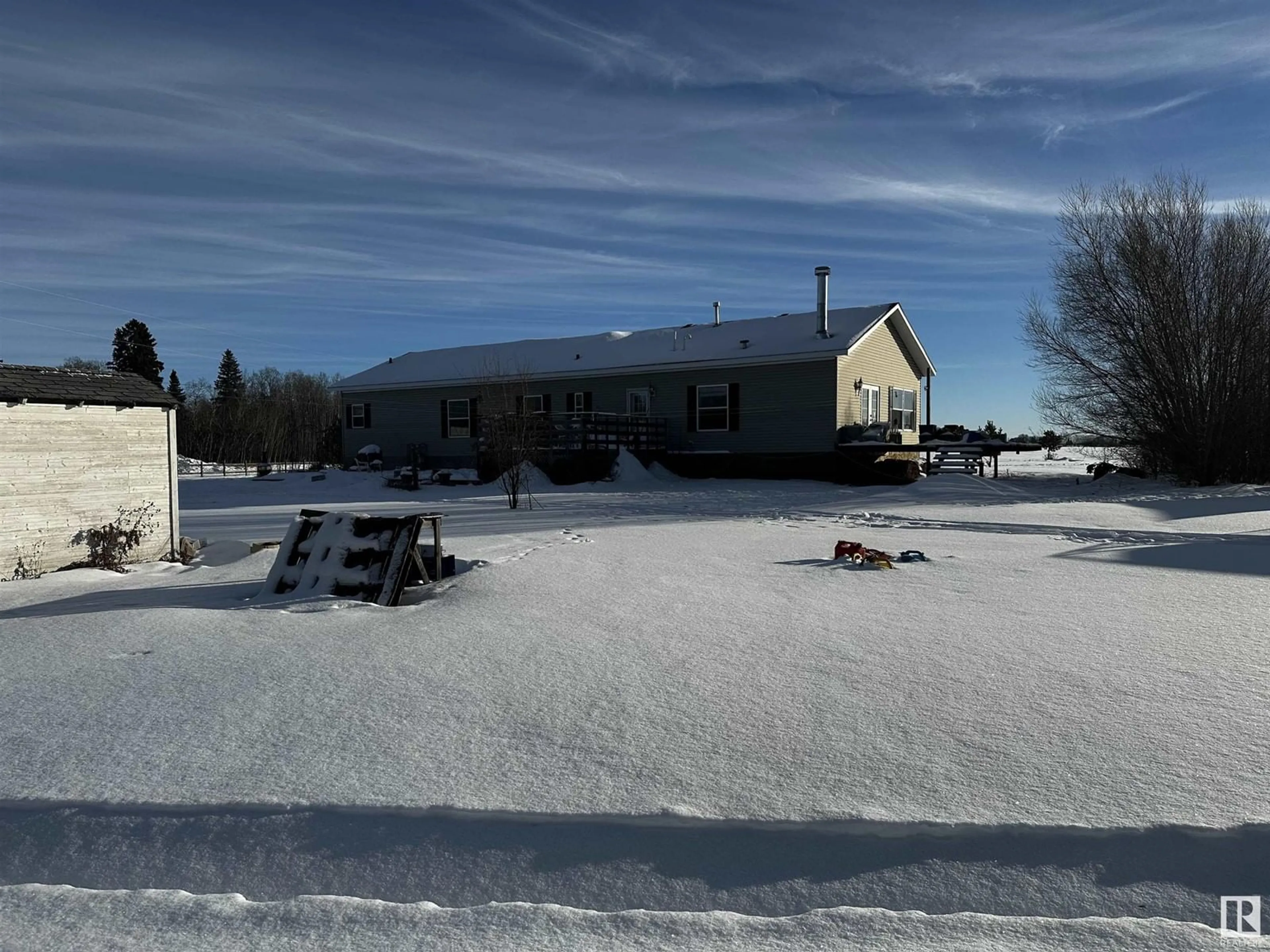 A pic from outside/outdoor area/front of a property/back of a property/a pic from drone, unknown for 480030 RGE ROAD 251, Rural Wetaskiwin County Alberta T0C1Z0