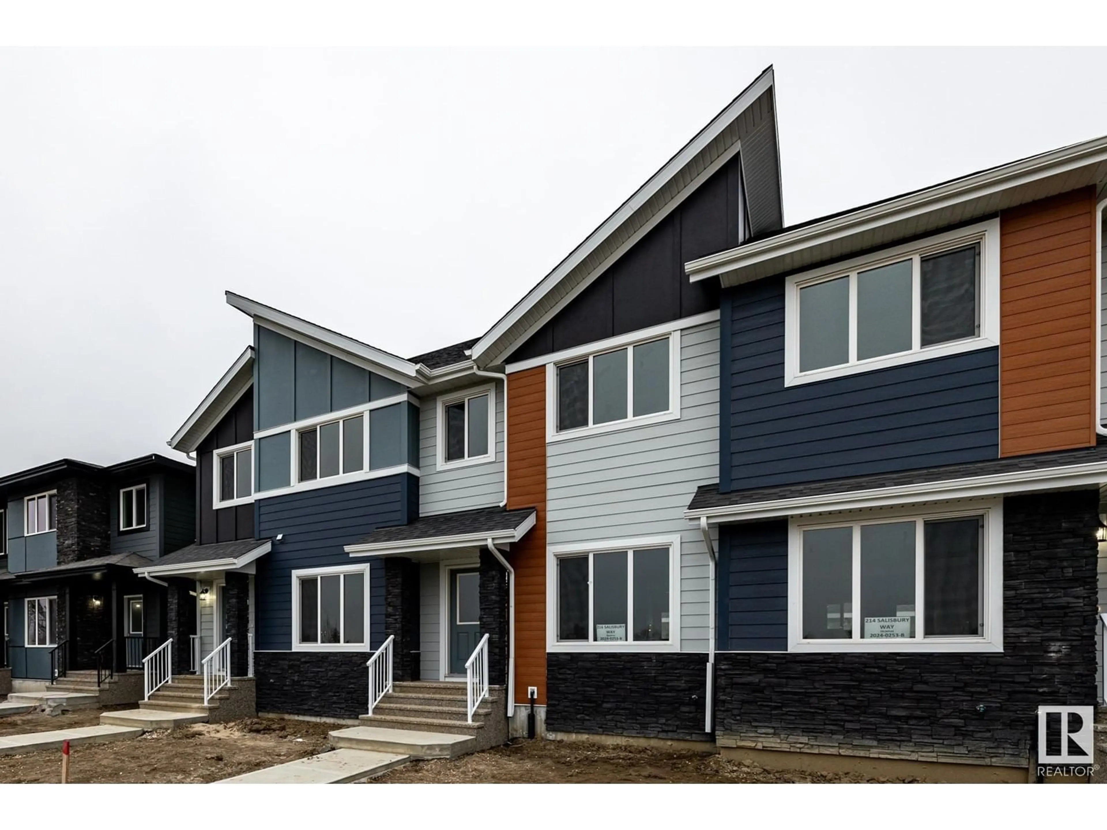 Home with vinyl exterior material, building for 216 Salisbury WY, Sherwood Park Alberta T8B0E8