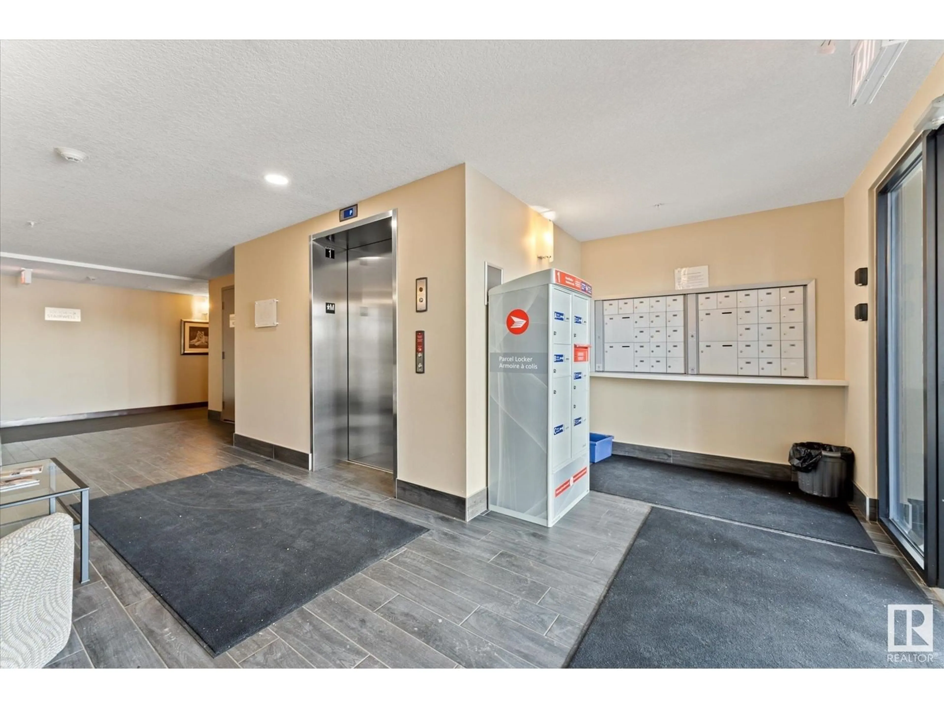 Indoor foyer for #303 17 COLUMBIA AV, Devon Alberta T9G1Y7