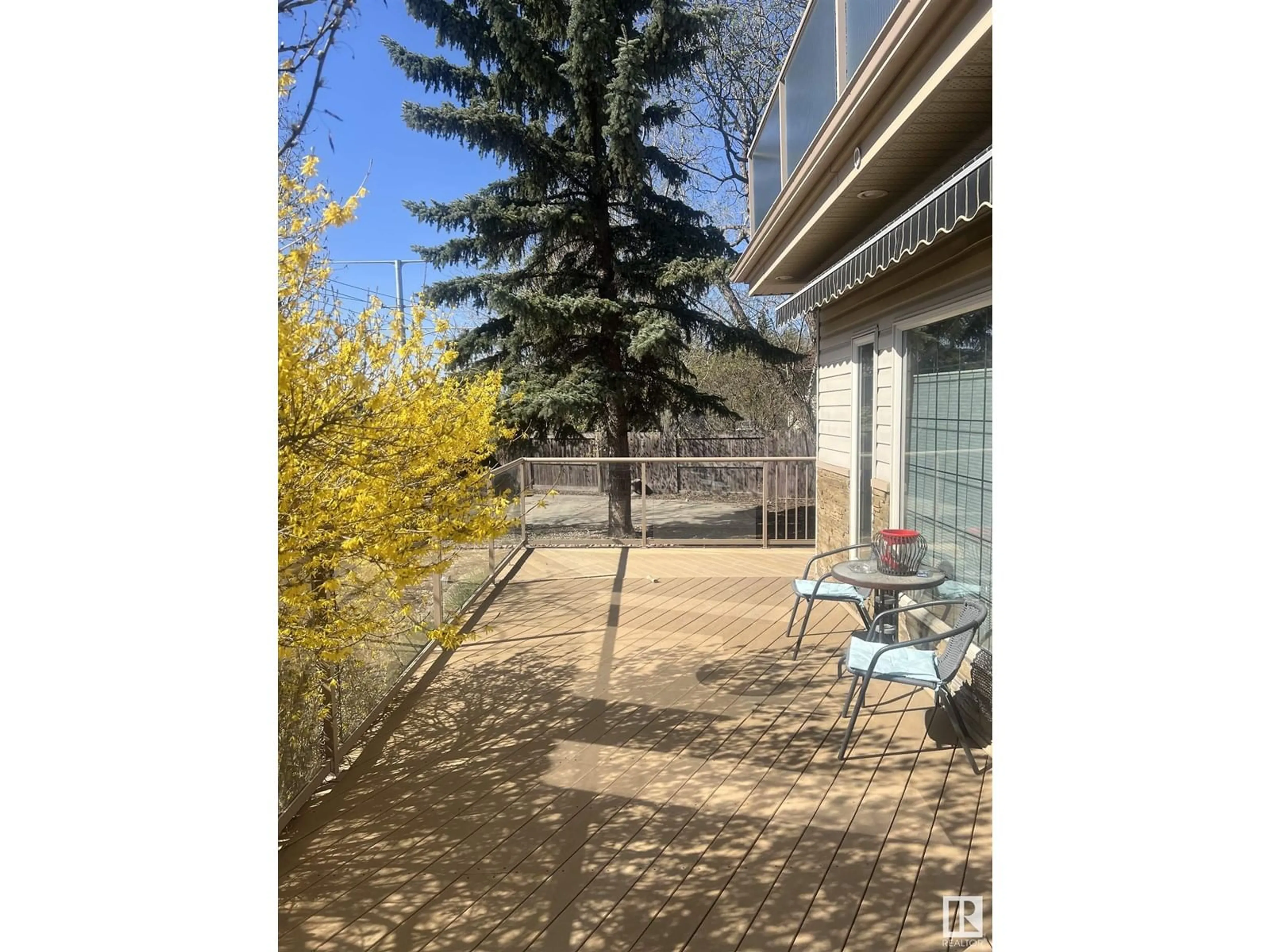 Patio, unknown for 235 GRAND MEADOW CR, Edmonton Alberta T6L1W9
