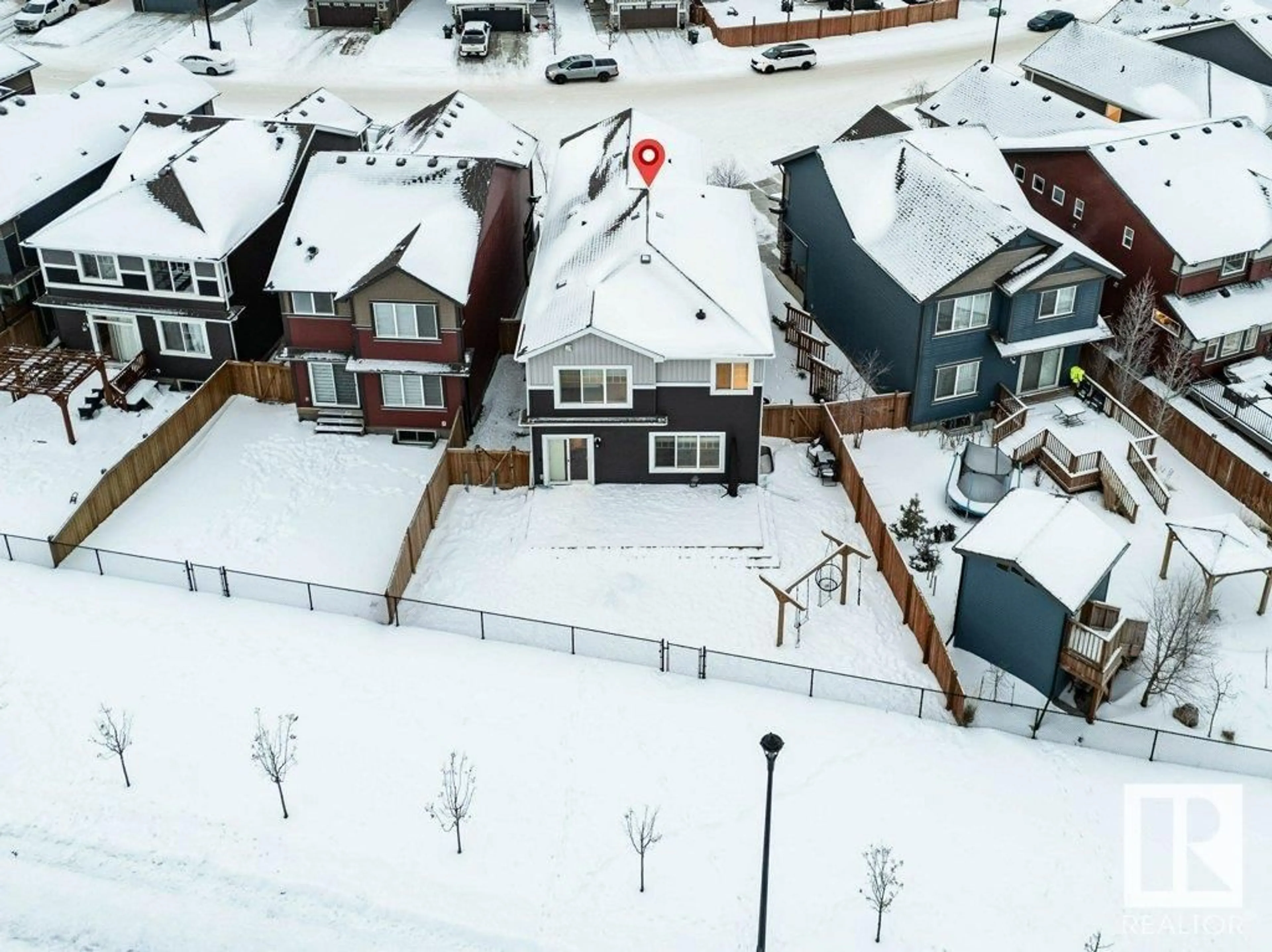 A pic from outside/outdoor area/front of a property/back of a property/a pic from drone, street for 3727 Cherry LO SW, Edmonton Alberta T6X2B7