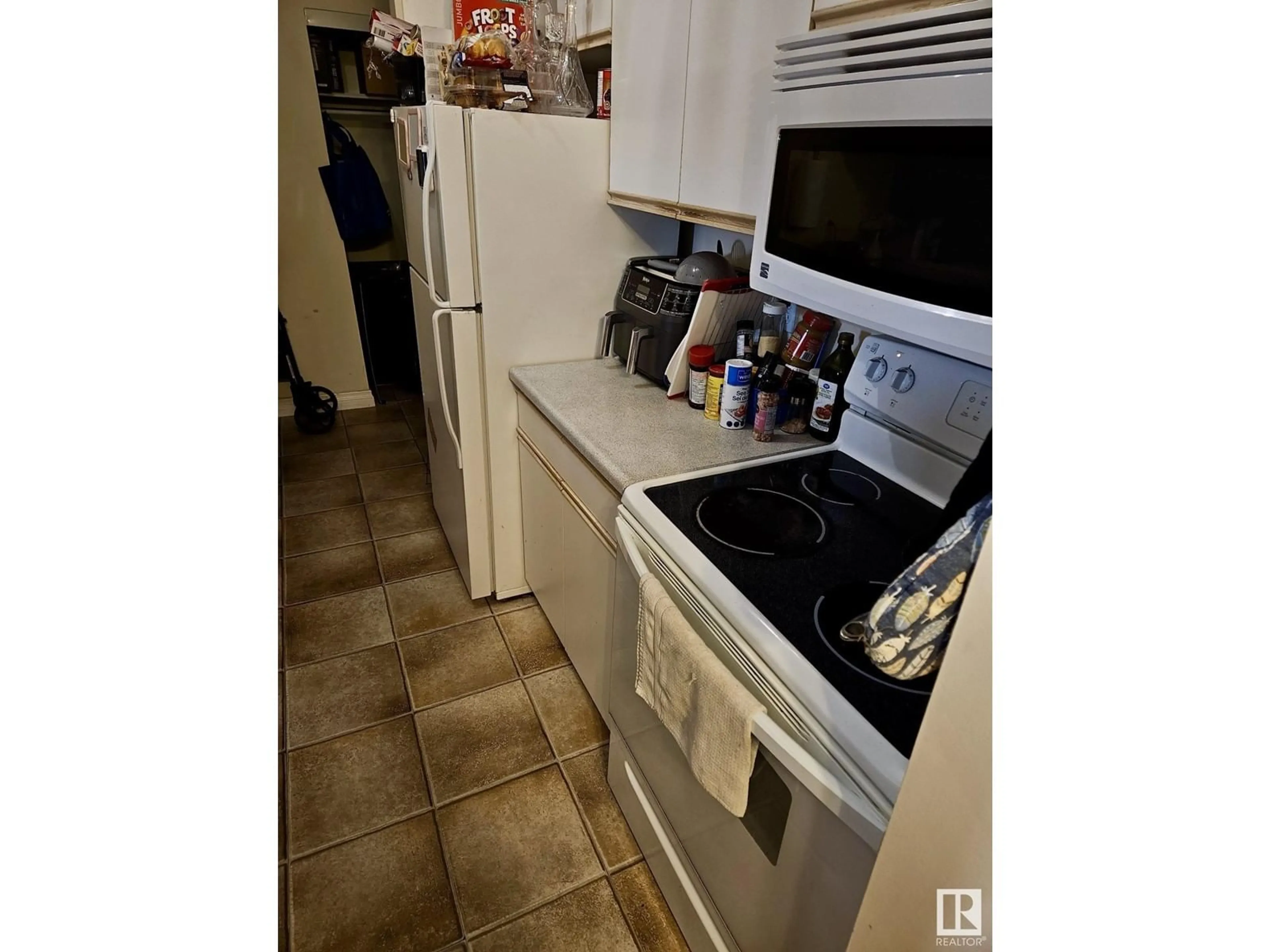 Standard kitchen, unknown for #121 9620 174 ST NW, Edmonton Alberta T5T6B9