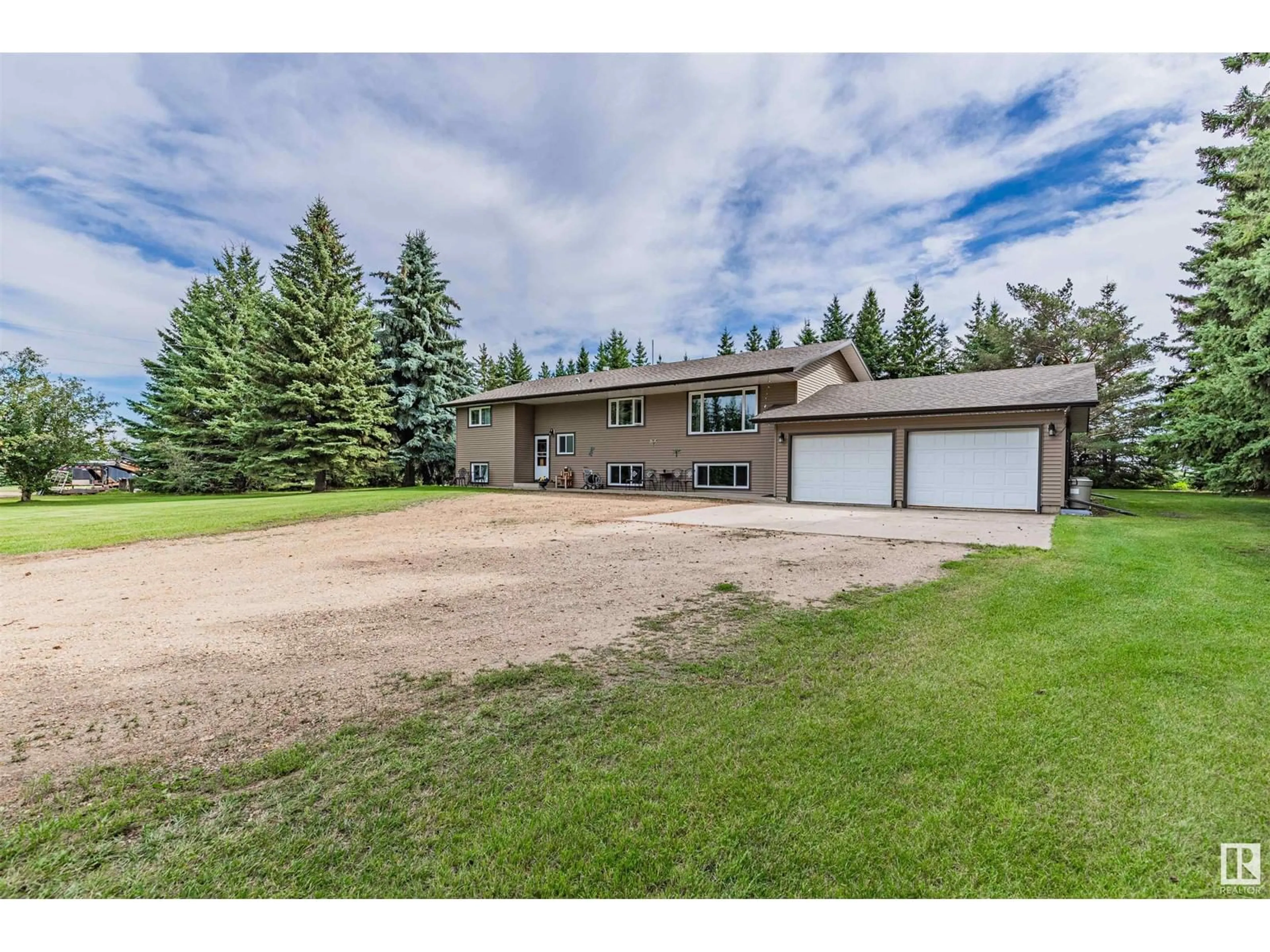 A pic from outside/outdoor area/front of a property/back of a property/a pic from drone, unknown for 240049 TWP RD 480, Rural Wetaskiwin County Alberta T0C1Z0