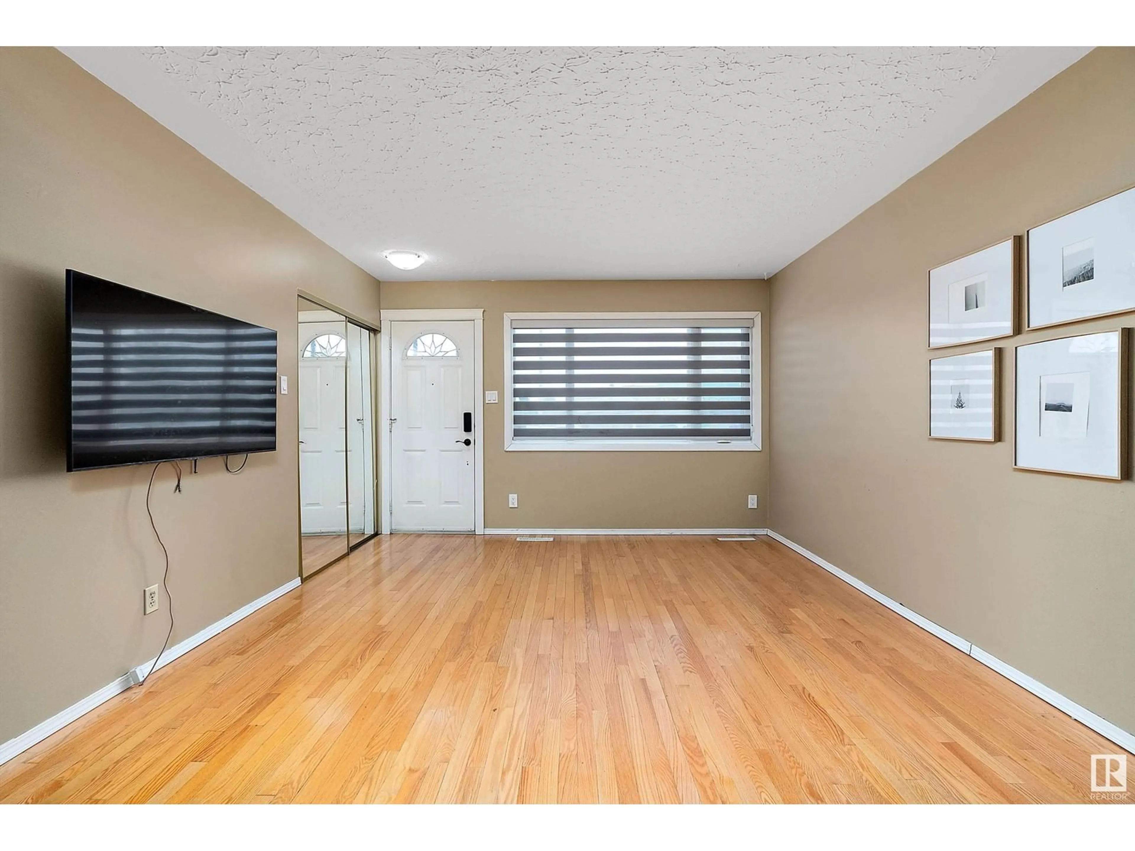 A pic of a room for 6205 90 AV NW, Edmonton Alberta T6B0P1