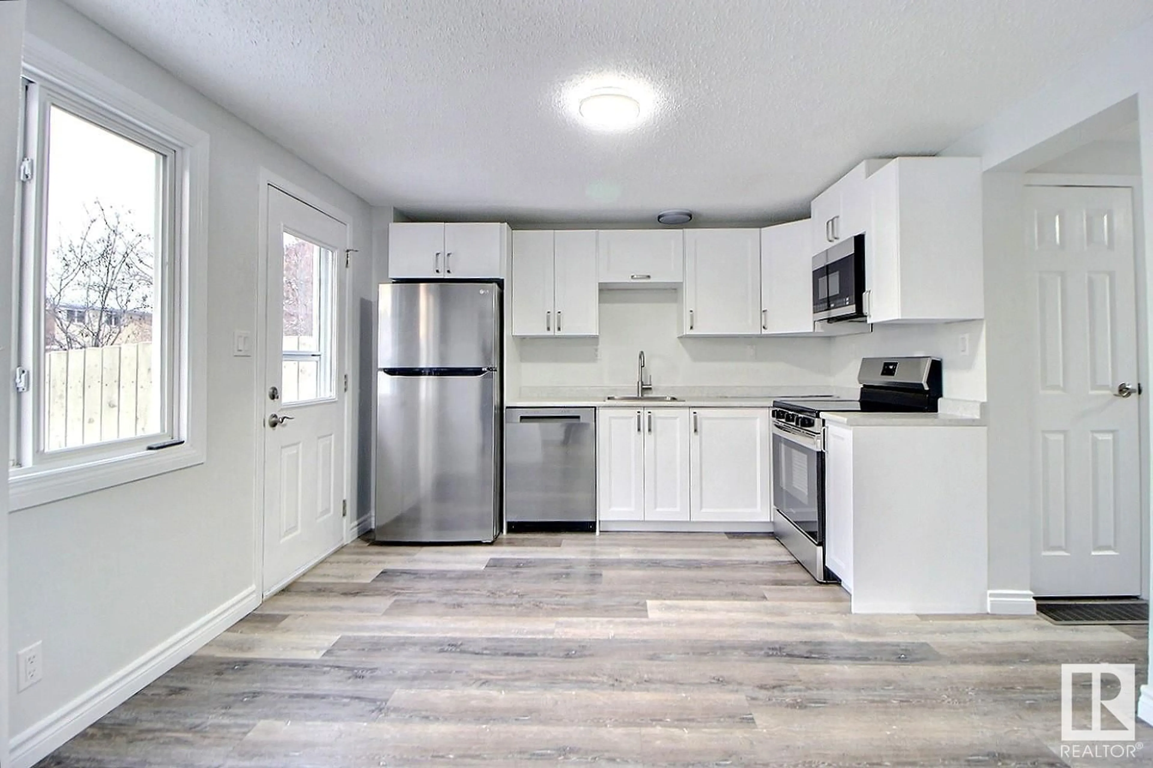 Open concept kitchen, unknown for 64 RIDGEWOOD TC, St. Albert Alberta T8N0E9