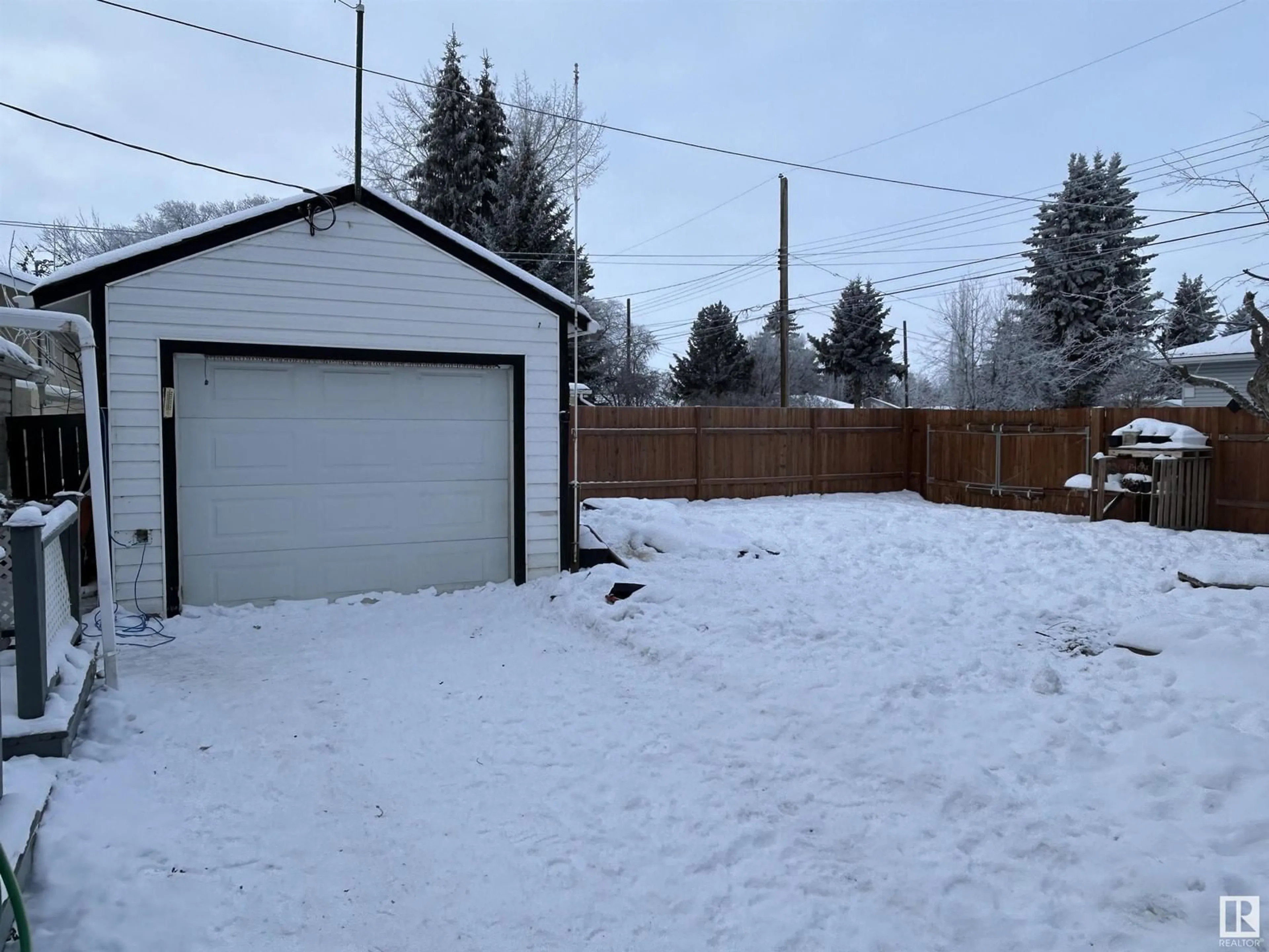 Shed for 5602-50 ave, Camrose Alberta T4V0T7