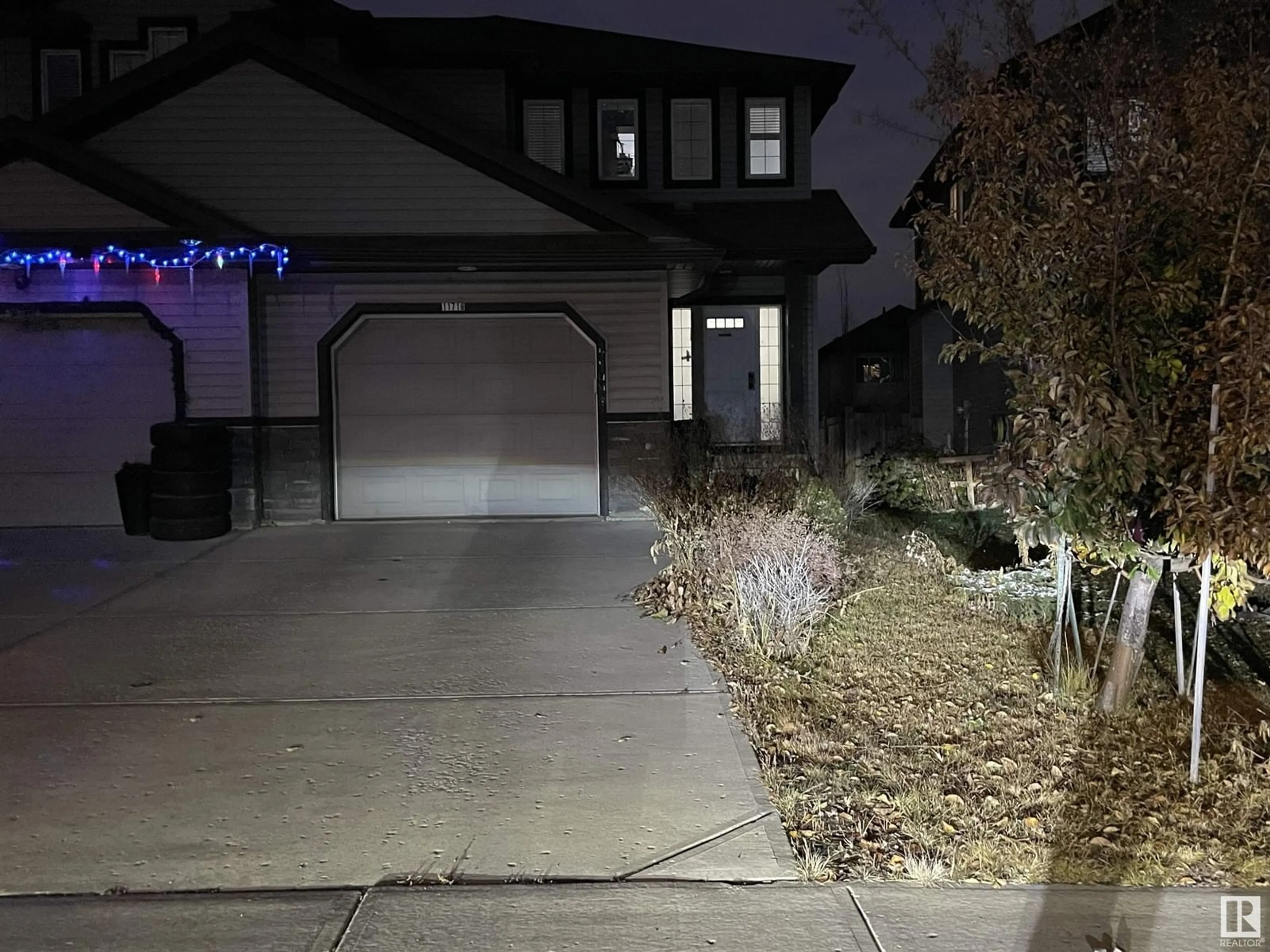 Blurry image for 11716 17 AV SW SW, Edmonton Alberta T6W1Y2