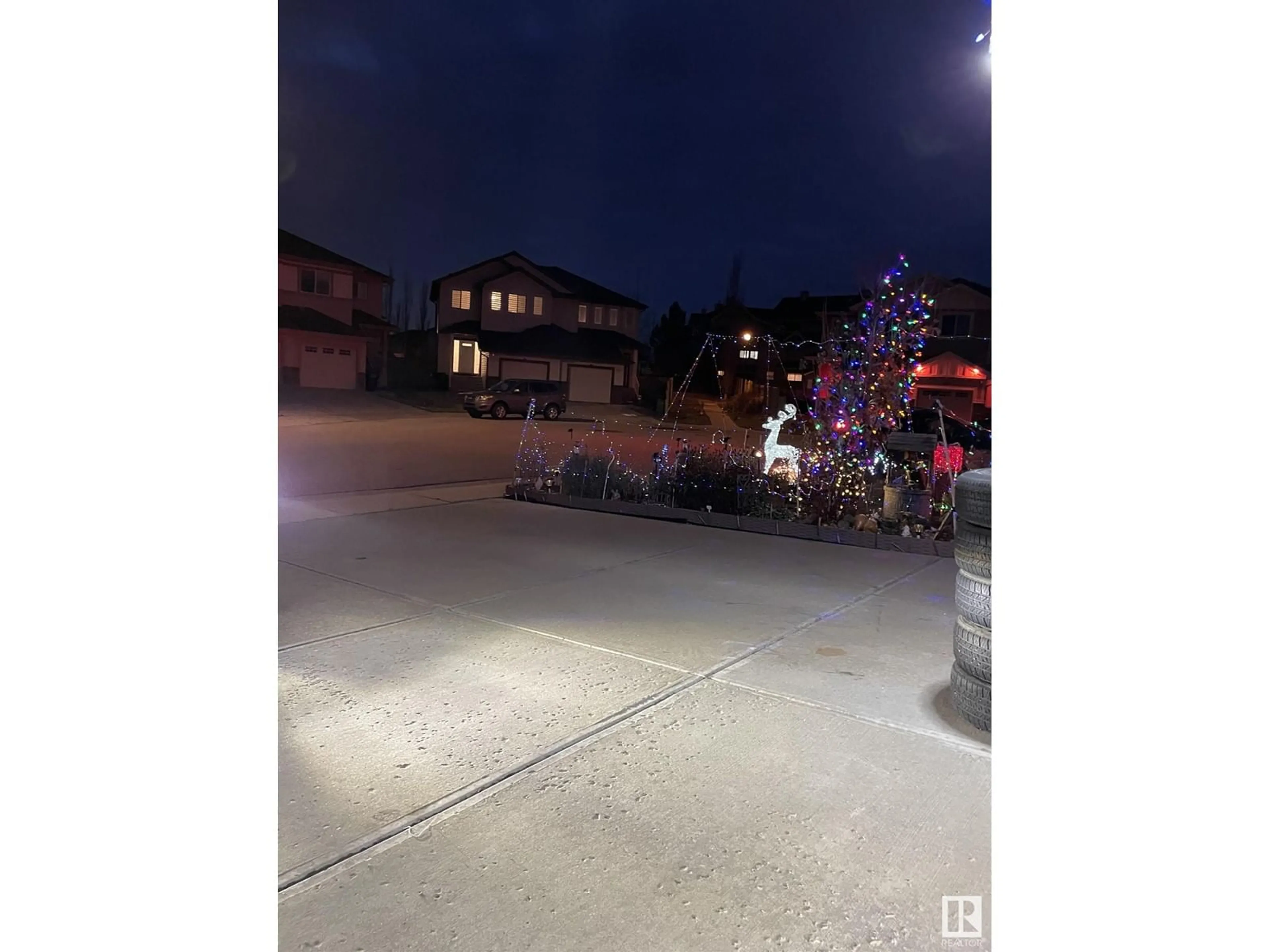 Blurry image for 11716 17 AV SW SW, Edmonton Alberta T6W1Y2