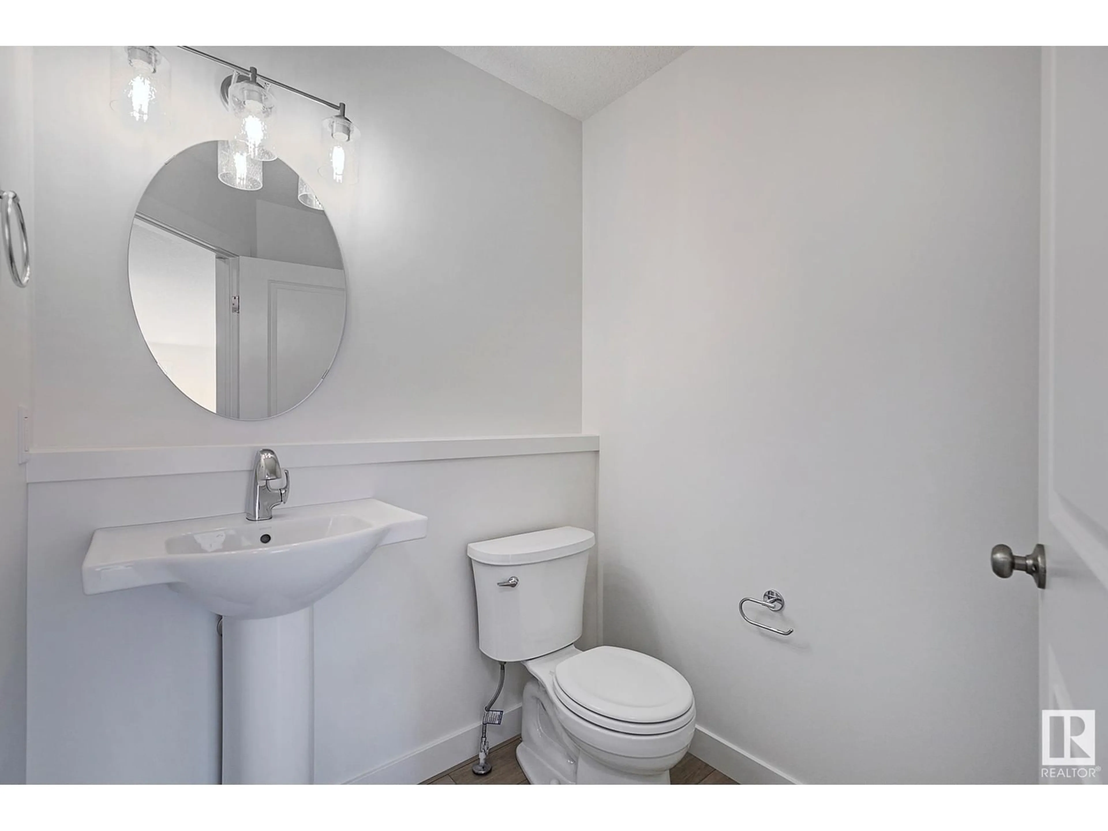 Standard bathroom, unknown for 11 Lawson BV, Spruce Grove Alberta T7X4P1