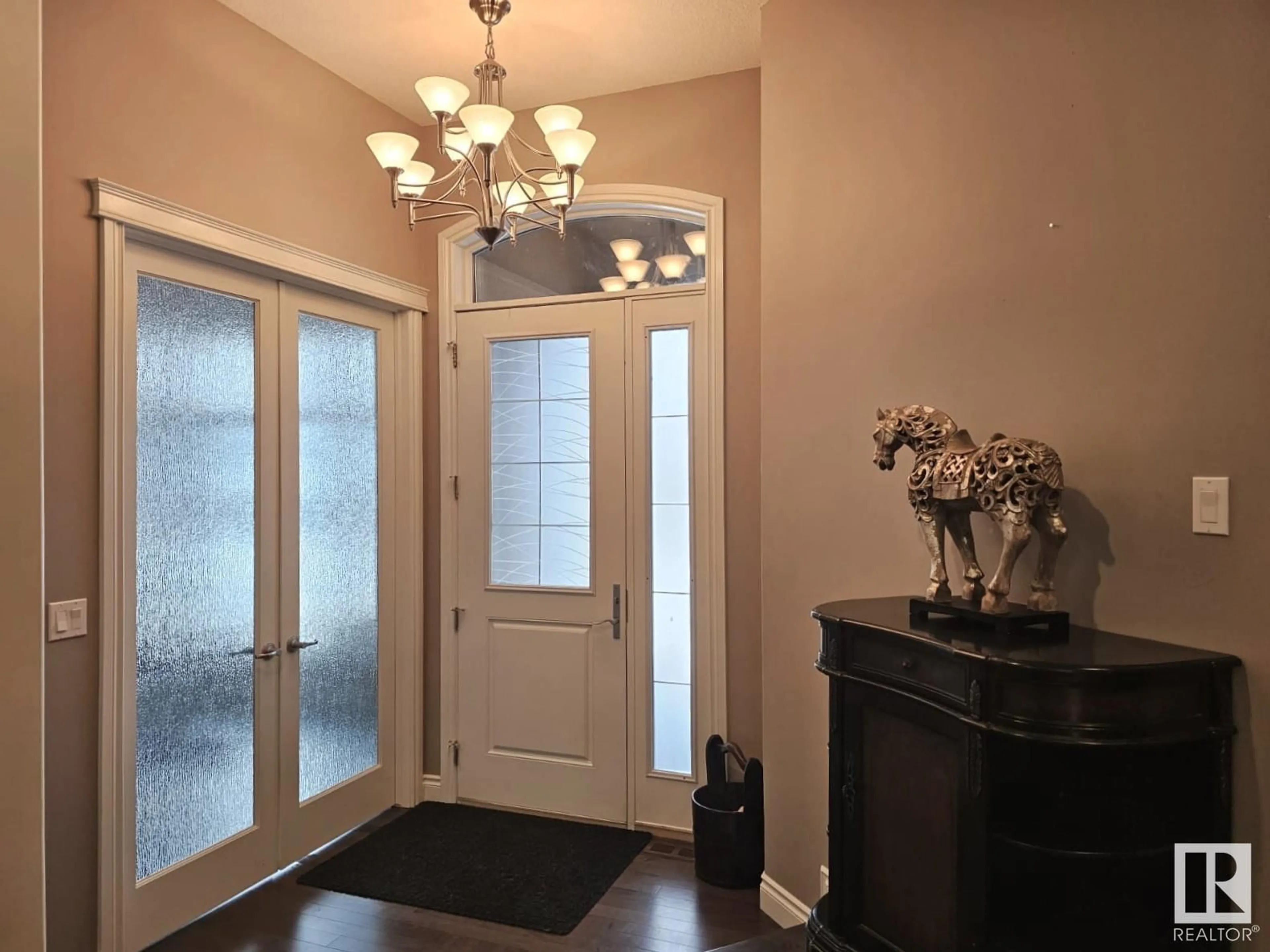 Indoor entryway for 1318 Hainstock WY SW SW, Edmonton Alberta T6W3B6