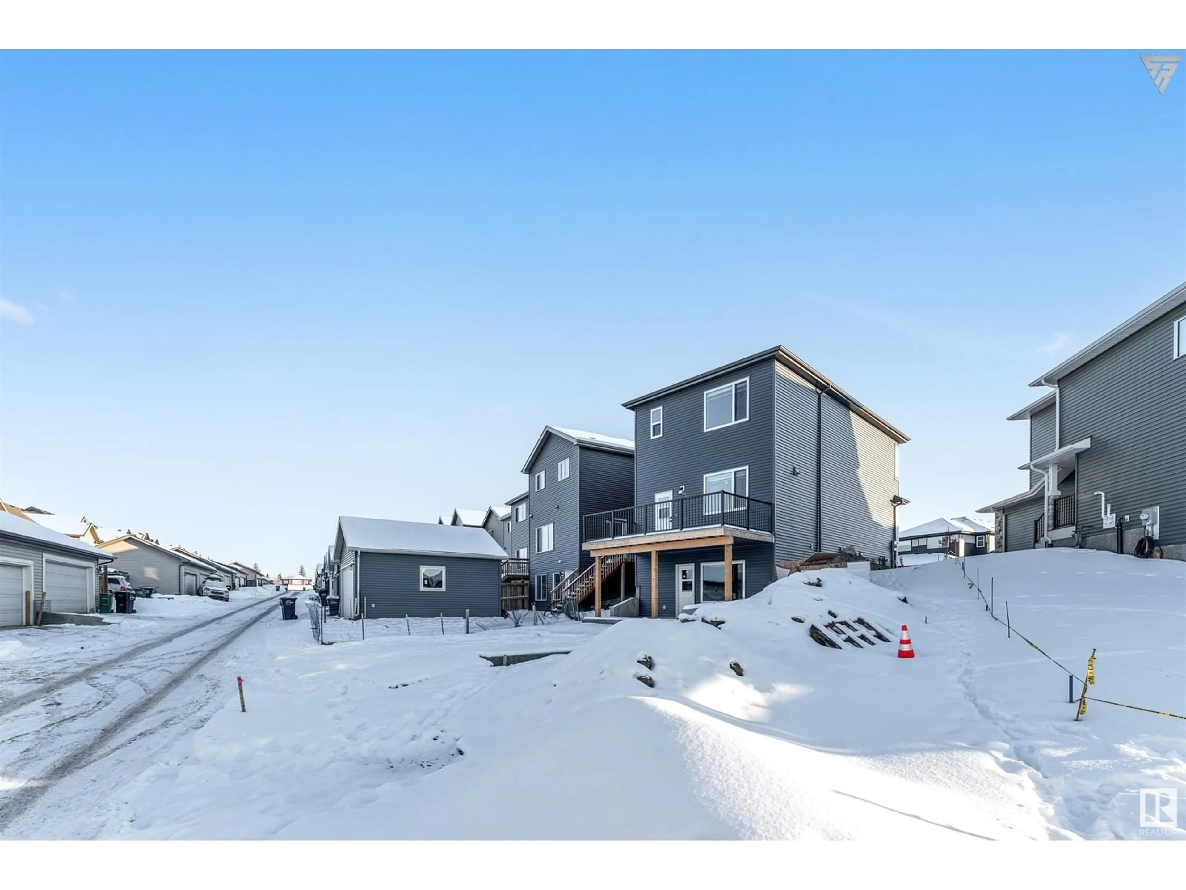 A pic from outside/outdoor area/front of a property/back of a property/a pic from drone, building for 860 Northern Harrier LN NW, Edmonton Alberta T5S2B9