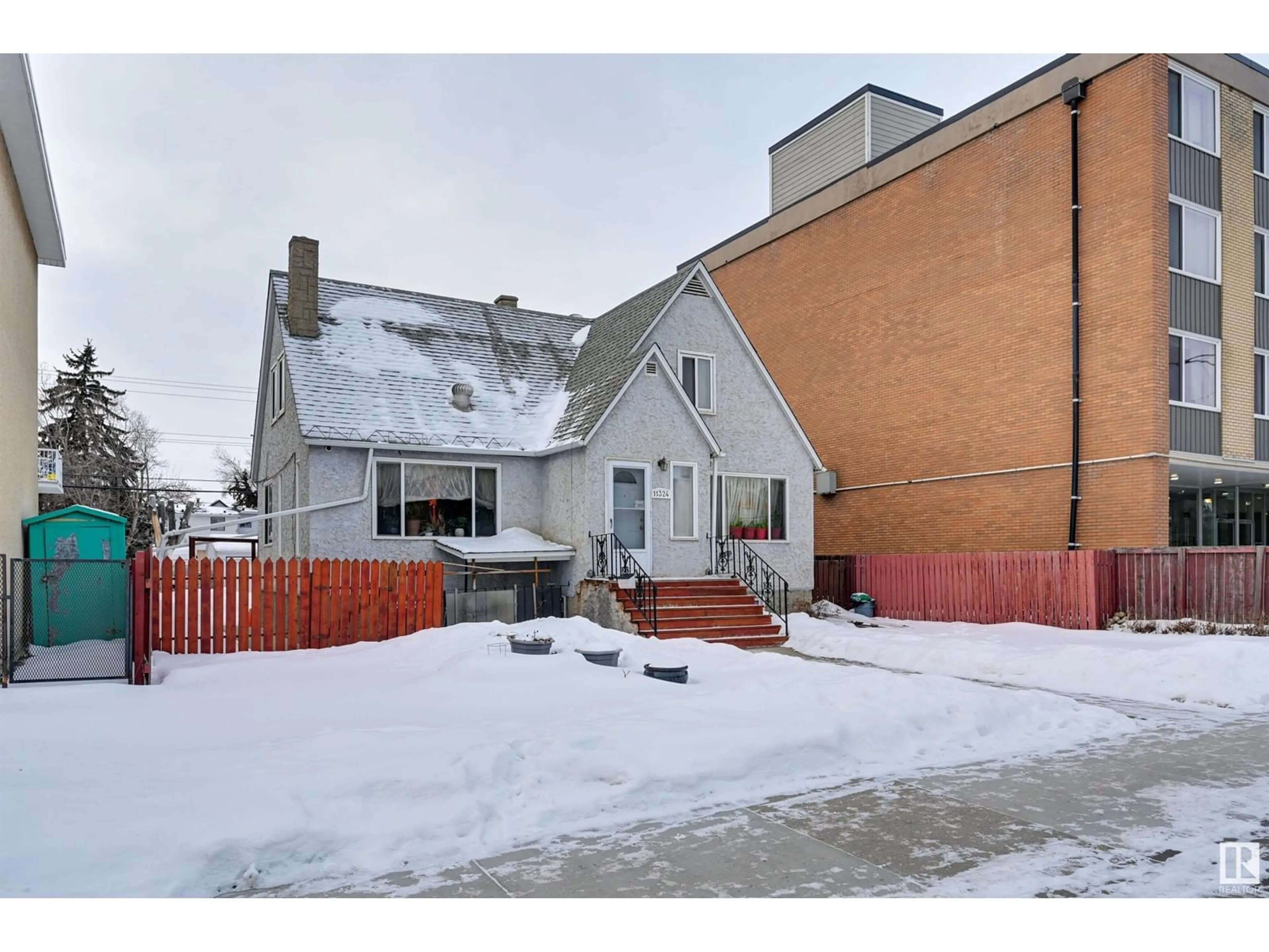 A pic from outside/outdoor area/front of a property/back of a property/a pic from drone, street for 11324 124 ST NW, Edmonton Alberta T5M0K1