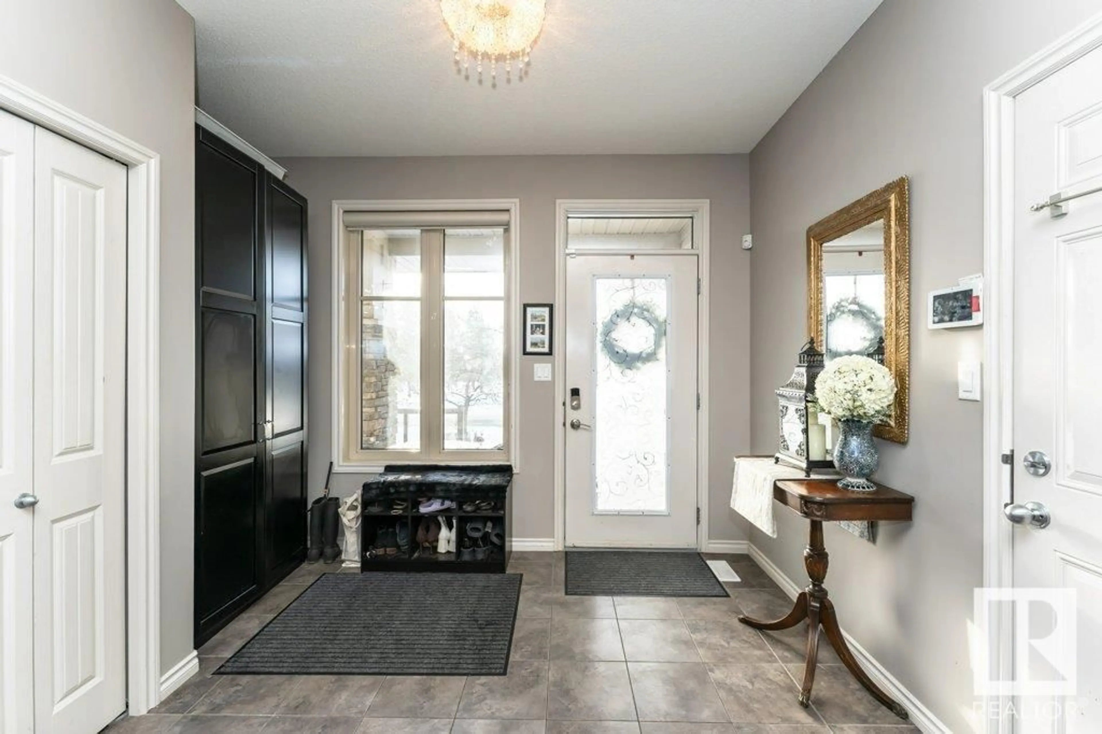 Indoor entryway for 1062 ARMITAGE CR SW, Edmonton Alberta T6W0K3