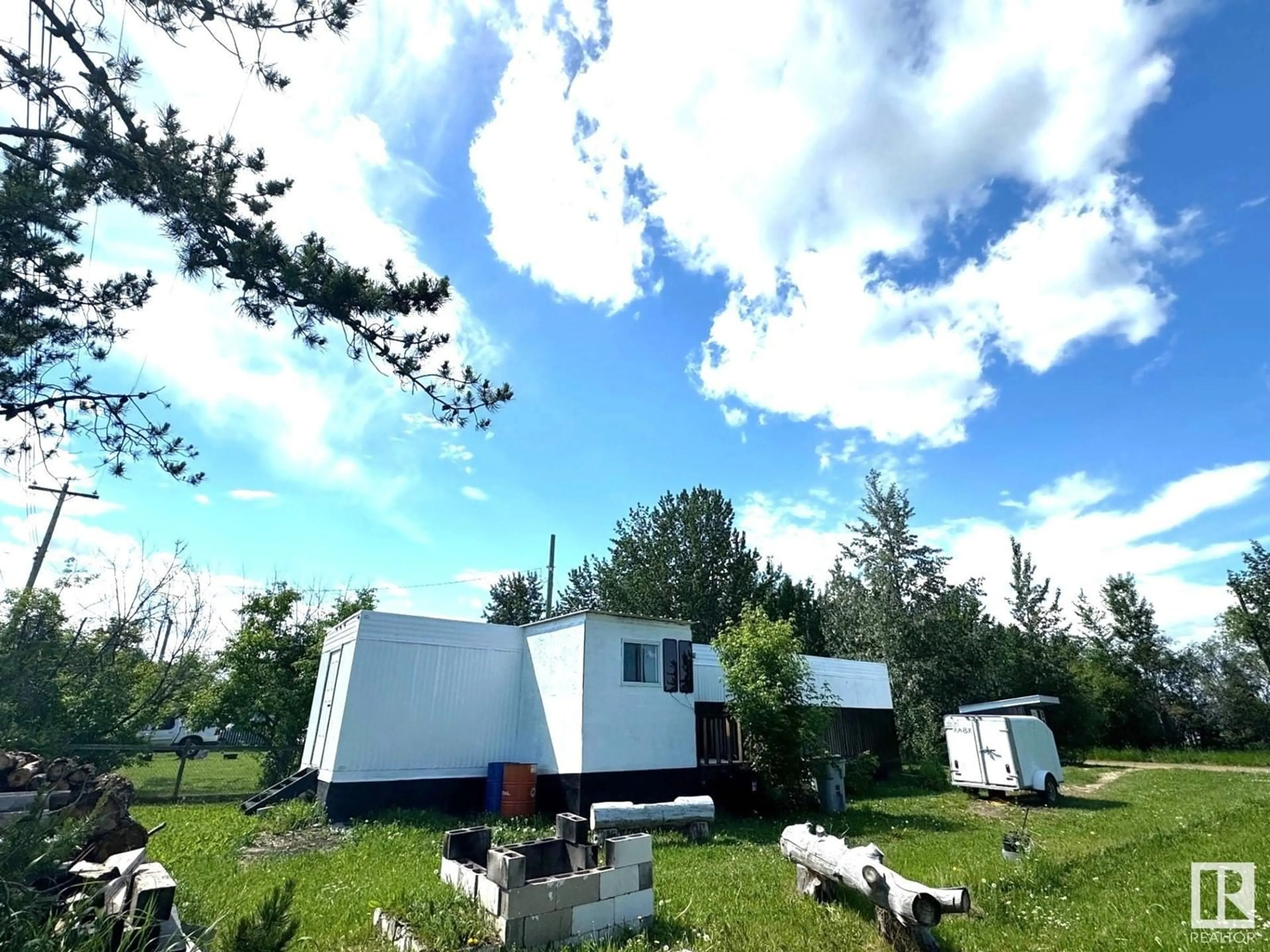 A pic from outside/outdoor area/front of a property/back of a property/a pic from drone, unknown for 5011 54 AV, Wildwood Alberta T0E2M0