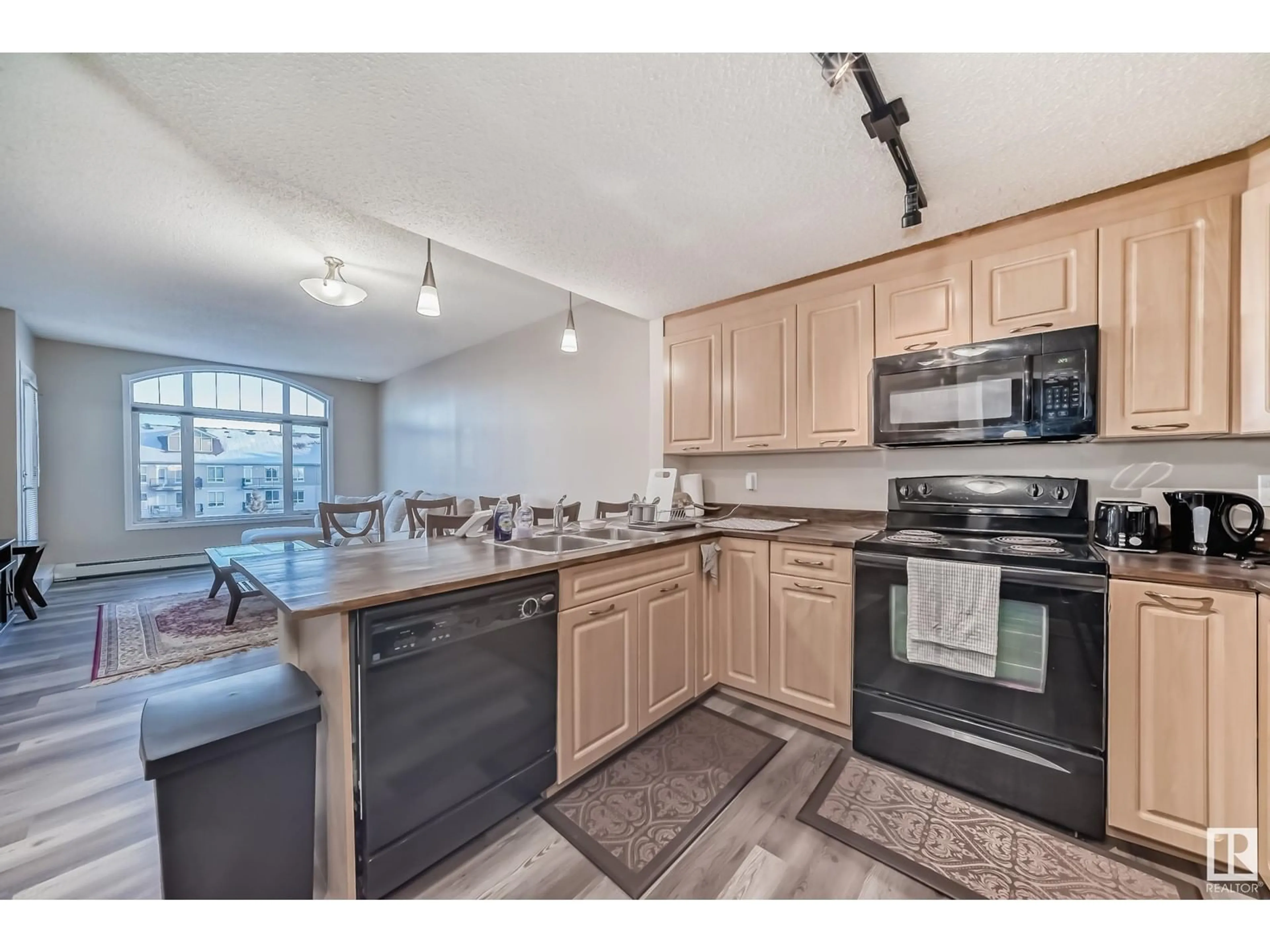 Standard kitchen, unknown for #409 6315 135 AV NW, Edmonton Alberta T5A5J7