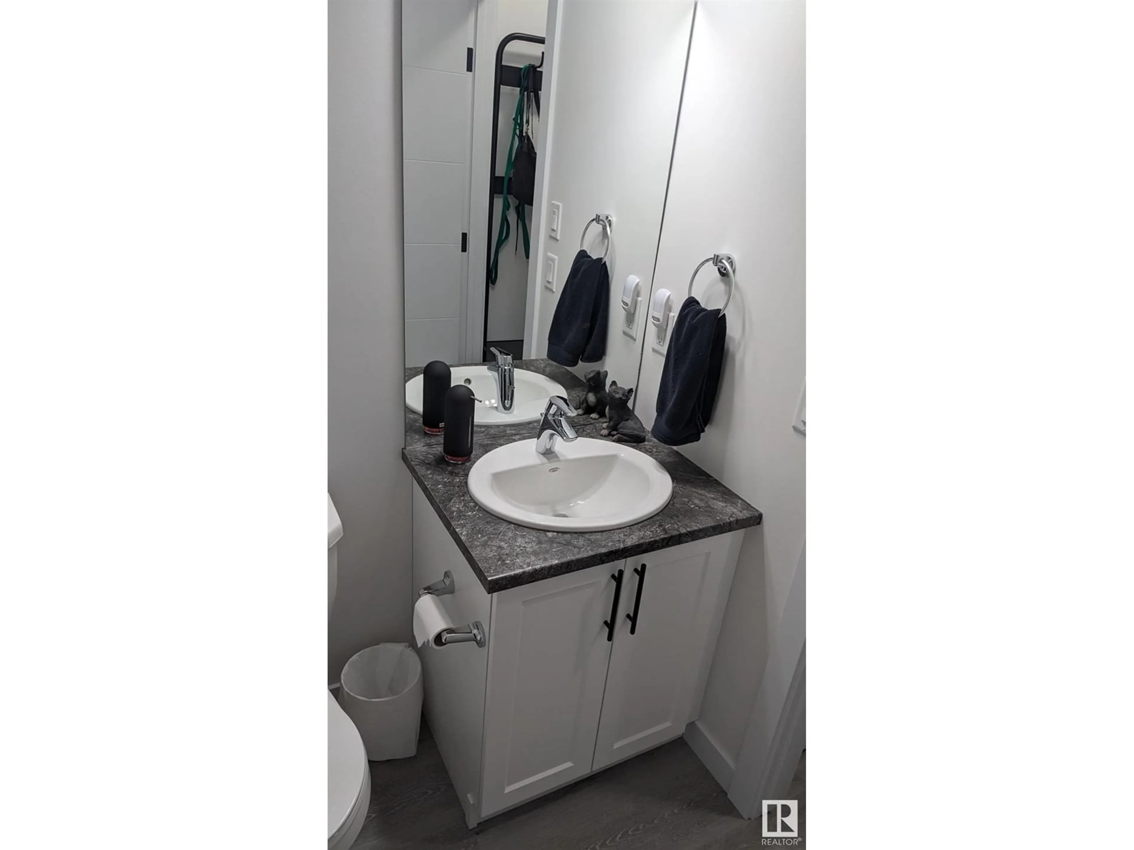 Standard bathroom, unknown for 841 NORTHERN HARRIER LN NW, Edmonton Alberta T5S0P8