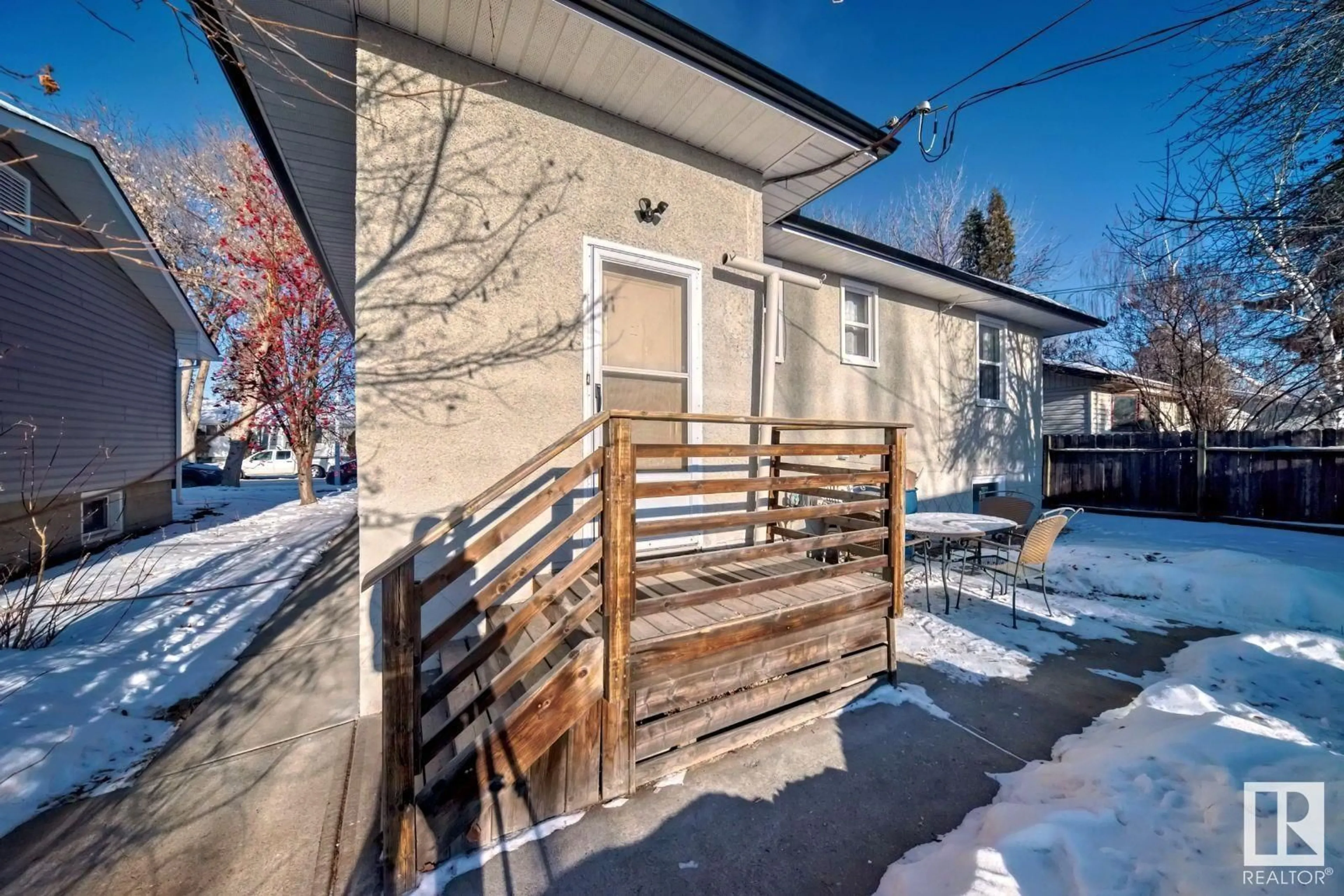 Patio, street for 4237 117 AV NW, Edmonton Alberta T5W0Y3