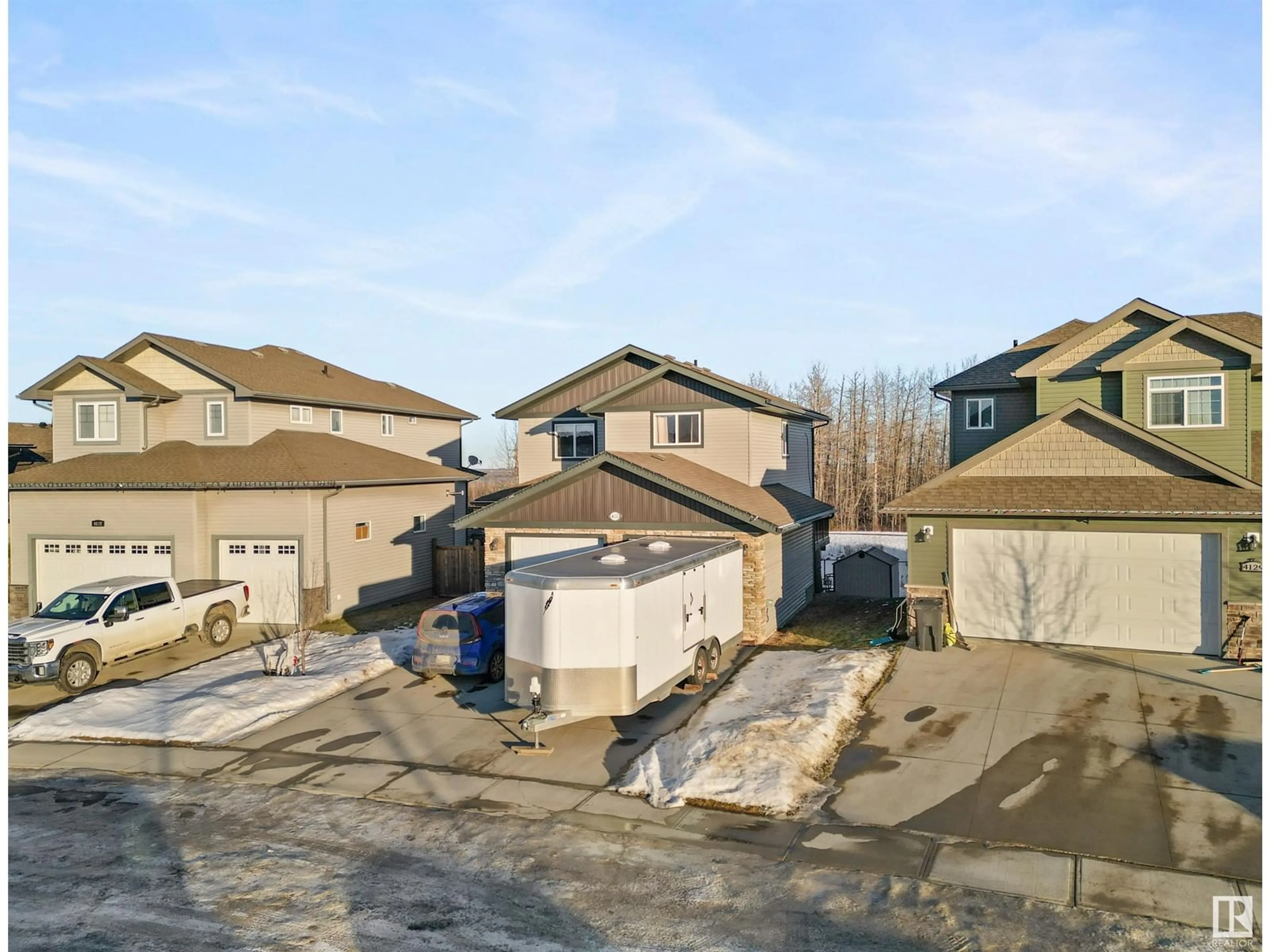 A pic from outside/outdoor area/front of a property/back of a property/a pic from drone, street for 4133 40 Street, Drayton Valley Alberta T7A0B5